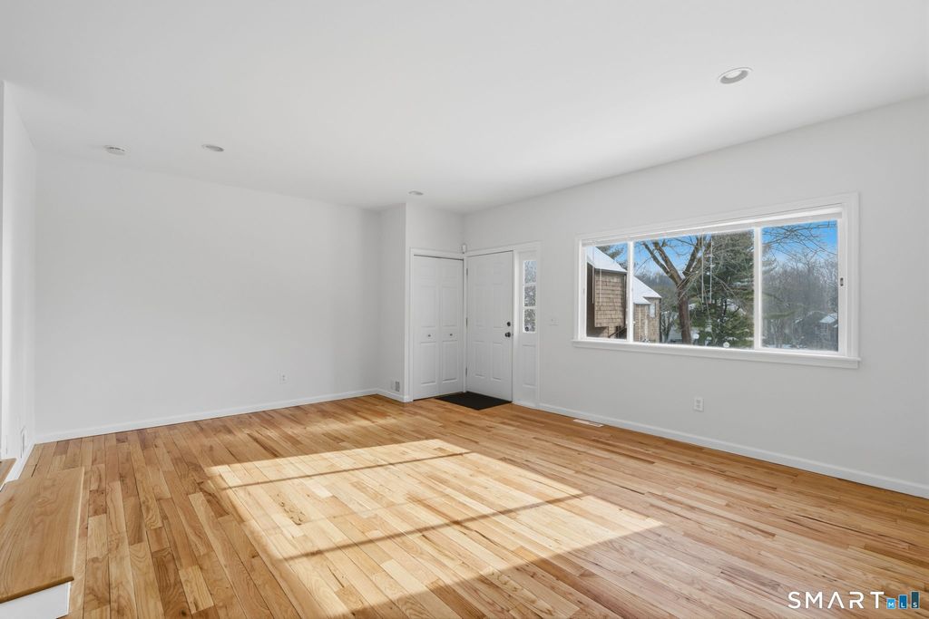 Photo of 66 Hampton Park #66, Branford, CT 06405 (MLS # 24150424)