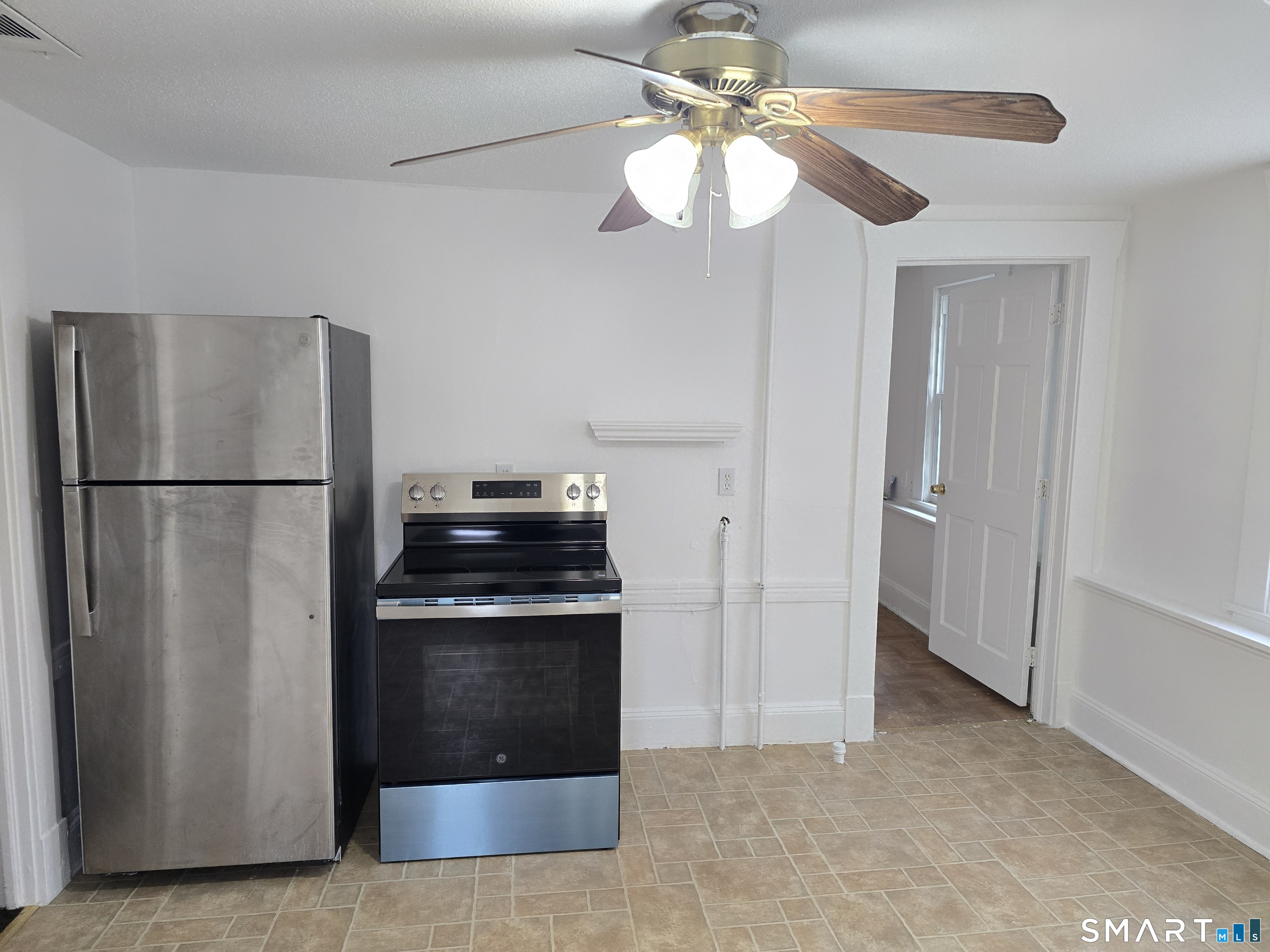 103 Capen Street 2