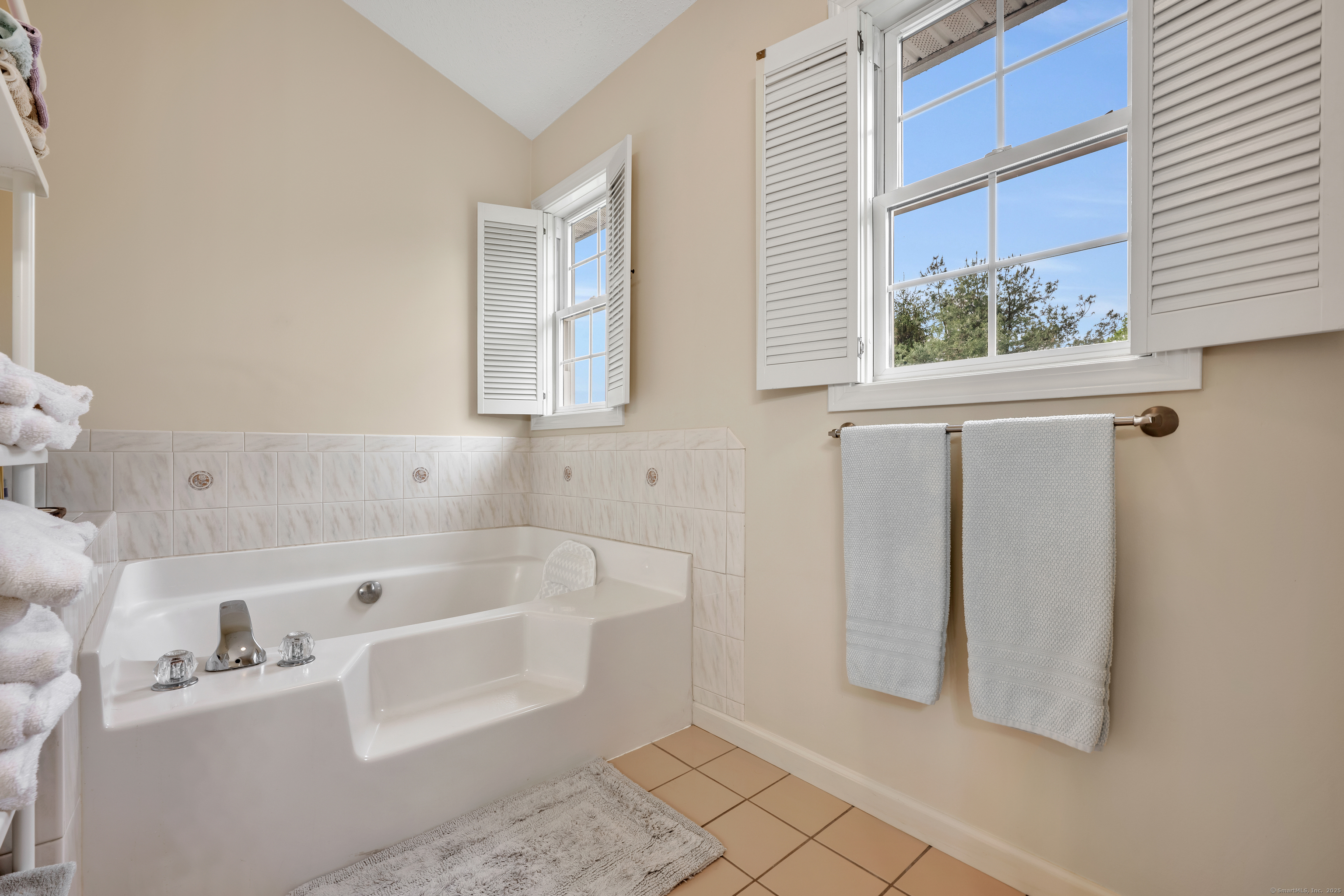 16 Fairgrounds Road, Woodbury, Connecticut image 20