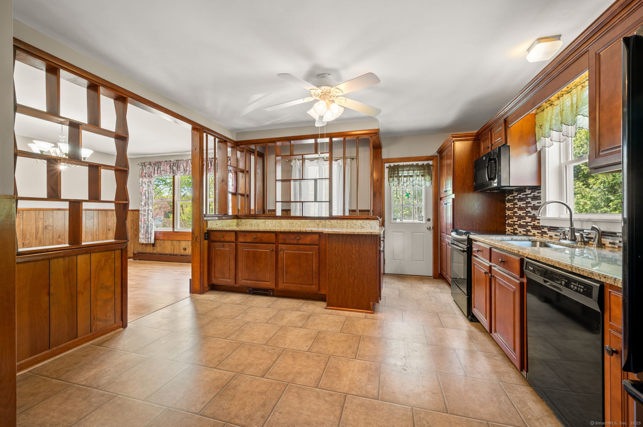444 Mohegan Avenue Parkway, Waterford, Connecticut image 10