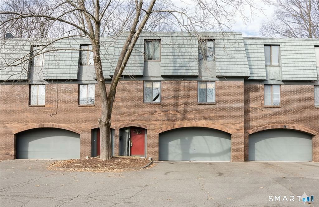 Photo of 59 Trolley Crossing Lane #59, Middletown, CT 06457 (MLS # 24155939)