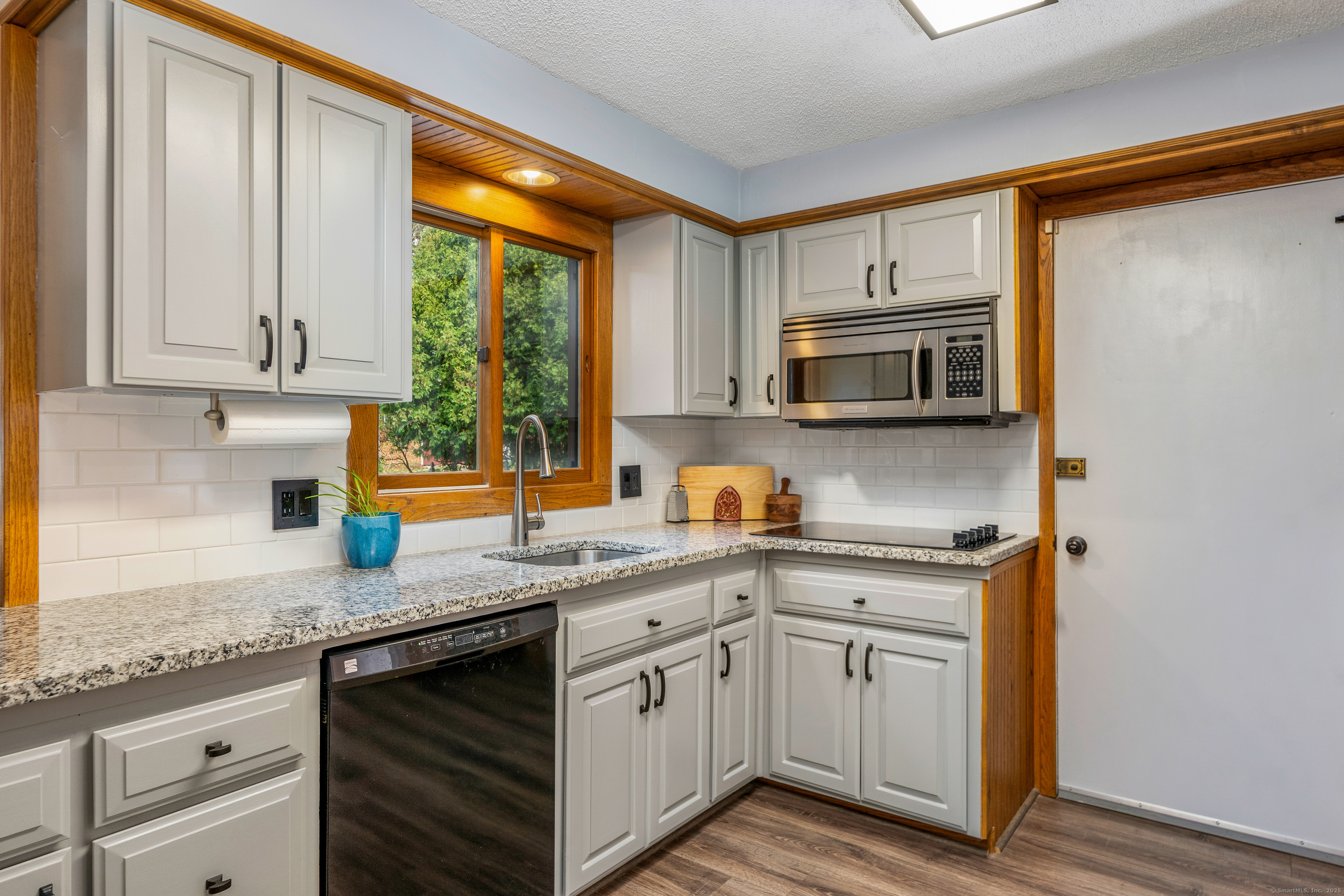 Vernon, Connecticut 06066, United States, 3 Bedrooms Bedrooms, ,3 BathroomsBathrooms,Residential,Active,238382