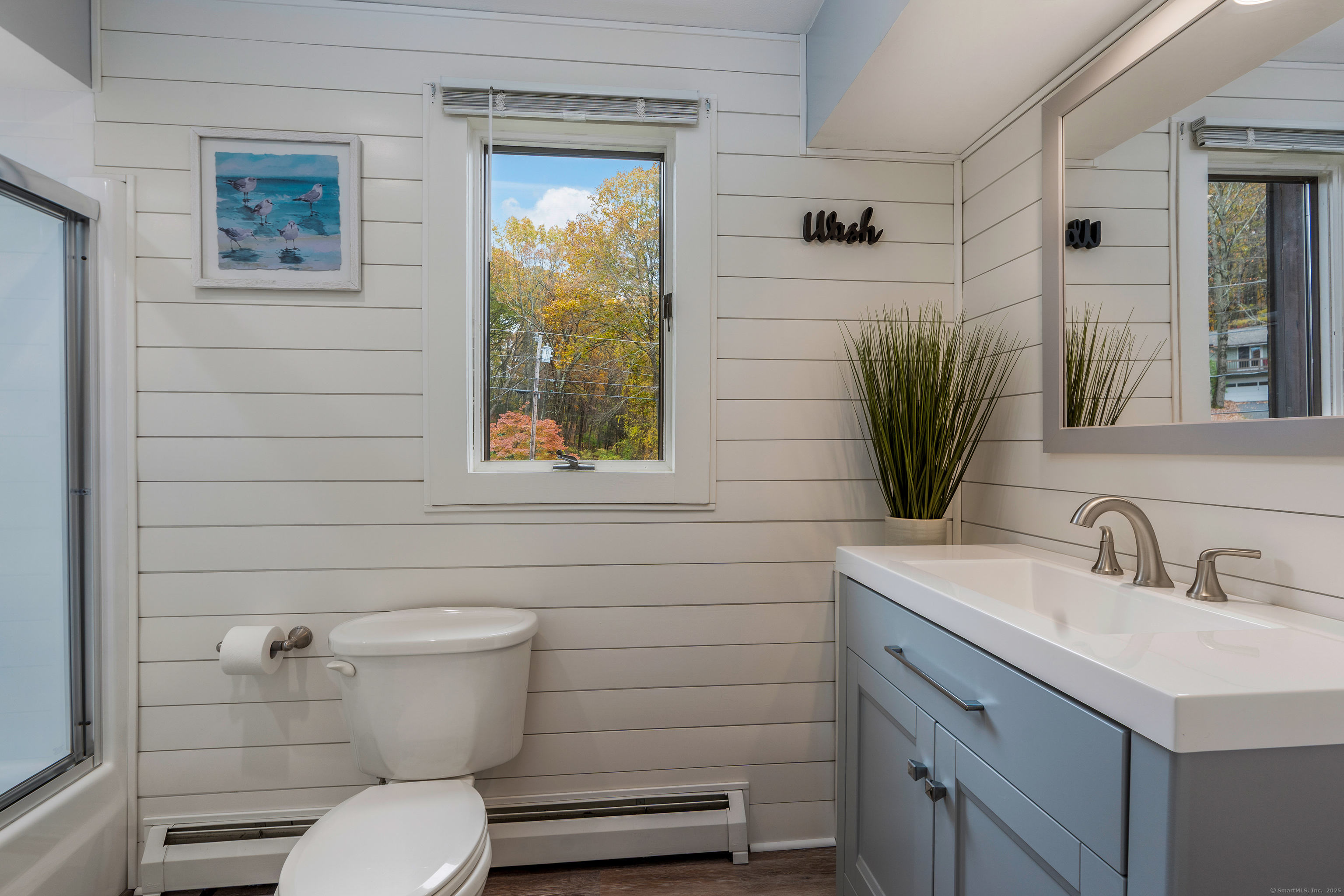 Vernon, Connecticut 06066, United States, 3 Bedrooms Bedrooms, ,3 BathroomsBathrooms,Residential,Active,238382