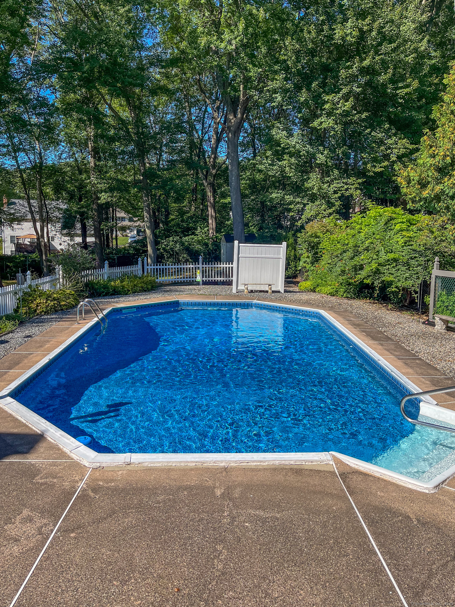 Vernon, Connecticut 06066, United States, 3 Bedrooms Bedrooms, ,3 BathroomsBathrooms,Residential,Active,238382