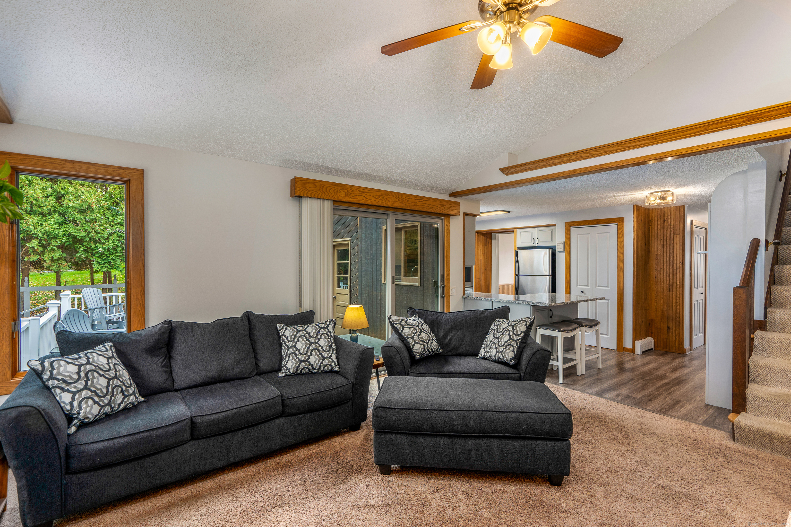 Vernon, Connecticut 06066, United States, 3 Bedrooms Bedrooms, ,3 BathroomsBathrooms,Residential,Active,238382