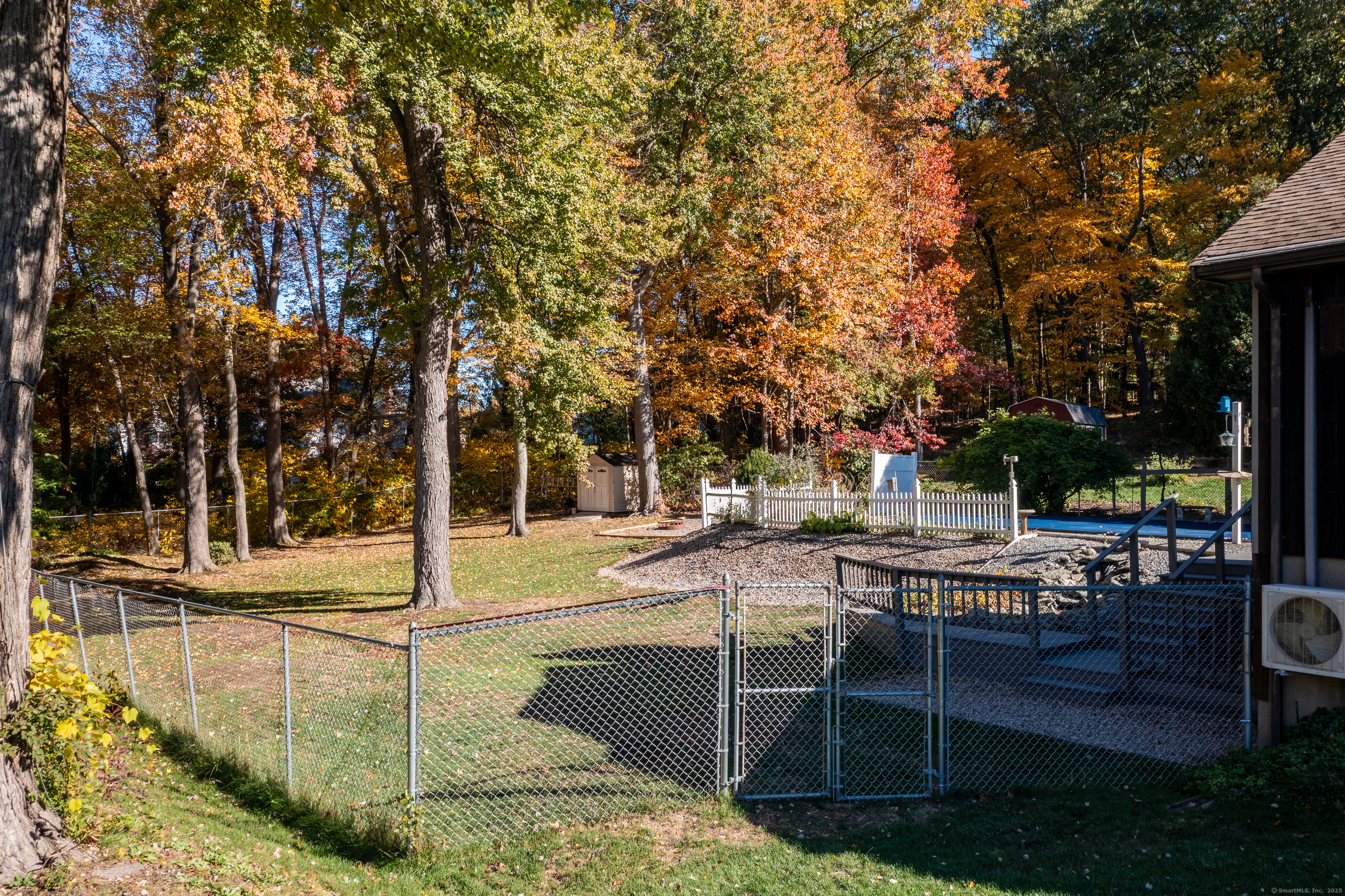 Vernon, Connecticut 06066, United States, 3 Bedrooms Bedrooms, ,3 BathroomsBathrooms,Residential,Active,238382