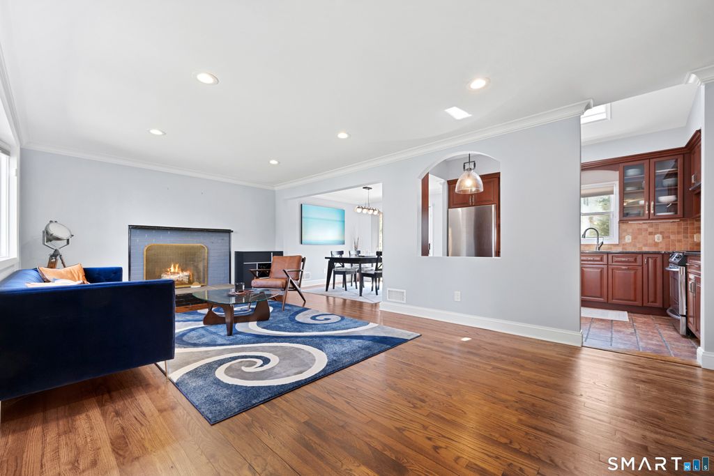 Photo of 5 Brighton Place, Stamford, CT 06902 (MLS # 24165900)