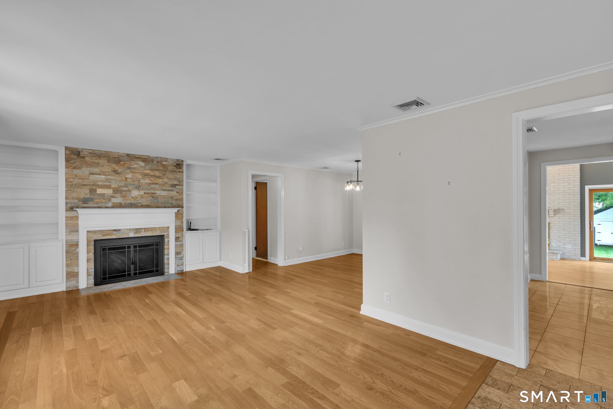 1591 Main Street