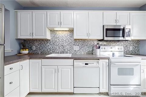 Tiny photo for 35 Marjorie Lane #35, Manchester, CT 06042 (MLS # 24152191)