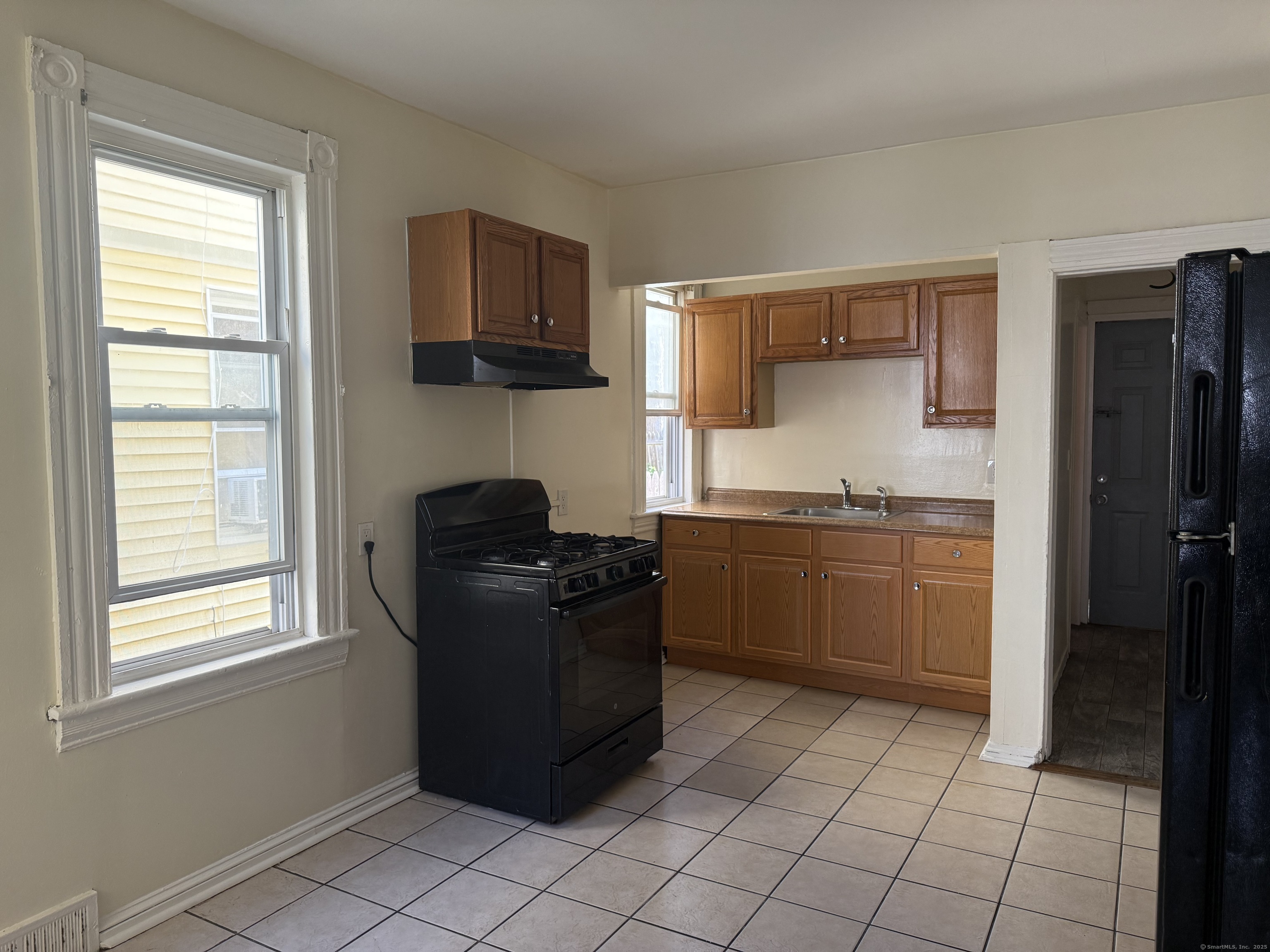 Bridgeport, Connecticut 06605, United States, 2 Bedrooms Bedrooms, ,1 BathroomBathrooms,Residential,Active,174830