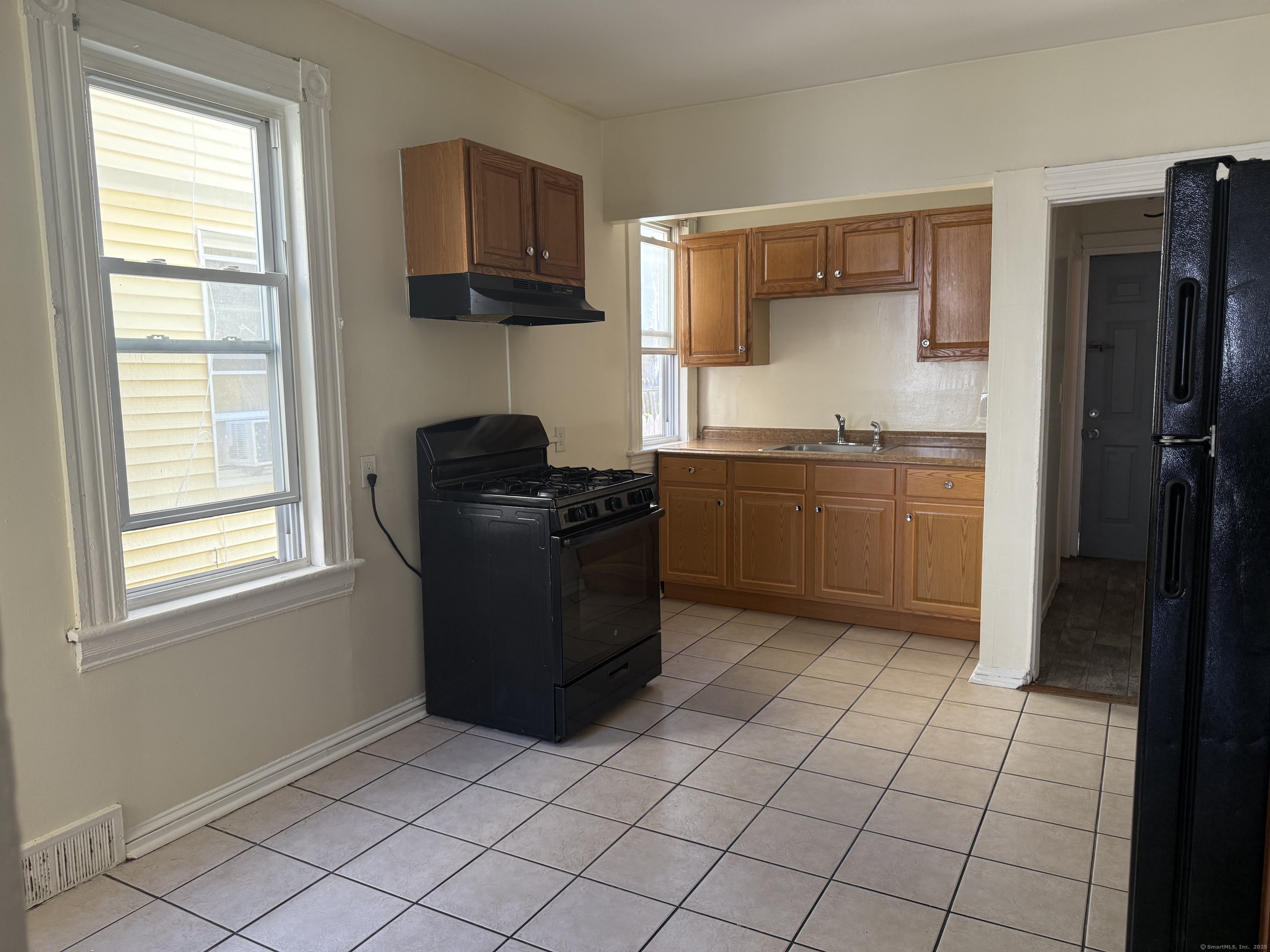 Bridgeport, Connecticut 06605, United States, 2 Bedrooms Bedrooms, ,1 BathroomBathrooms,Residential,Active,174830