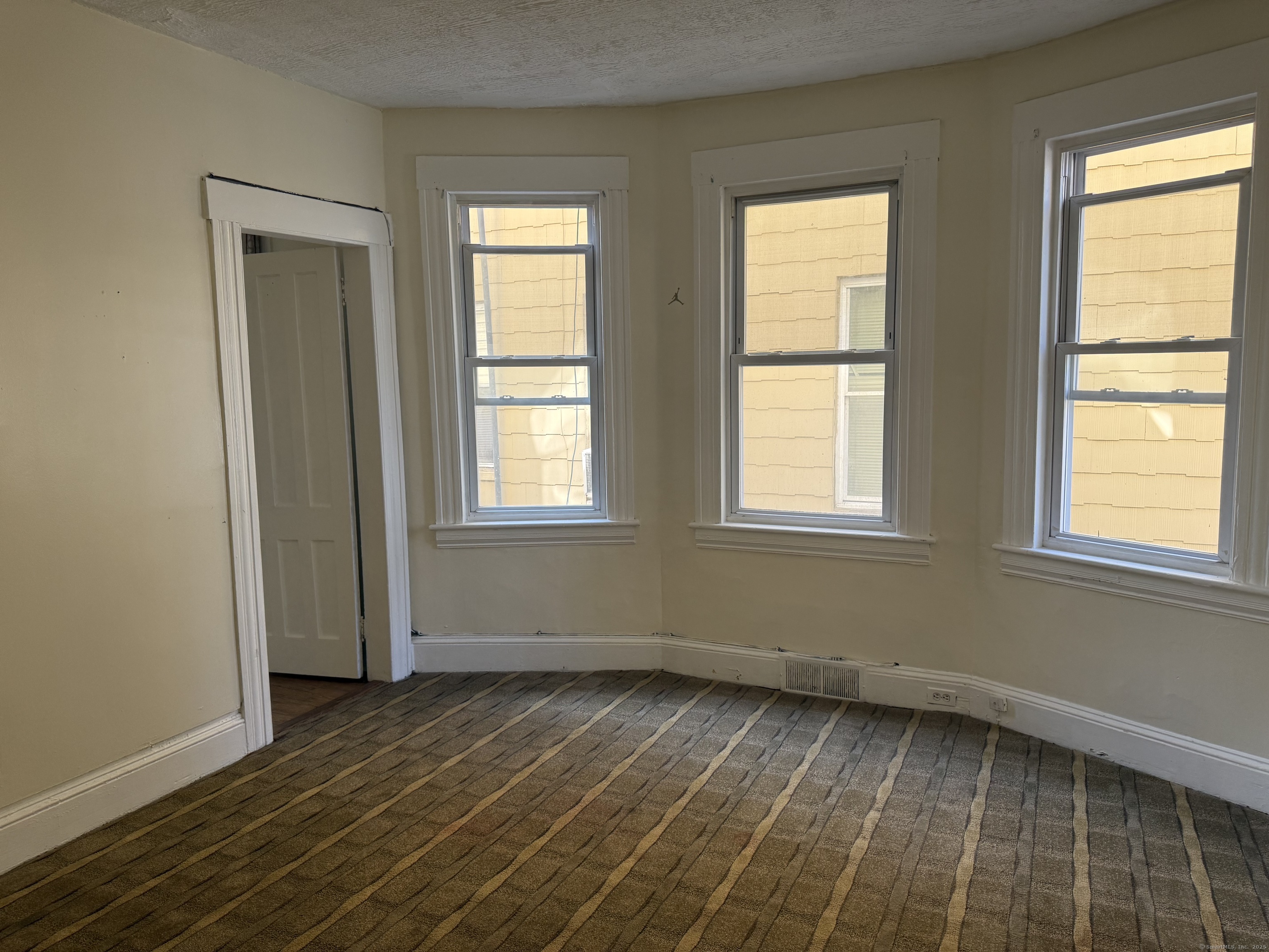 Bridgeport, Connecticut 06605, United States, 2 Bedrooms Bedrooms, ,1 BathroomBathrooms,Residential,Active,174830