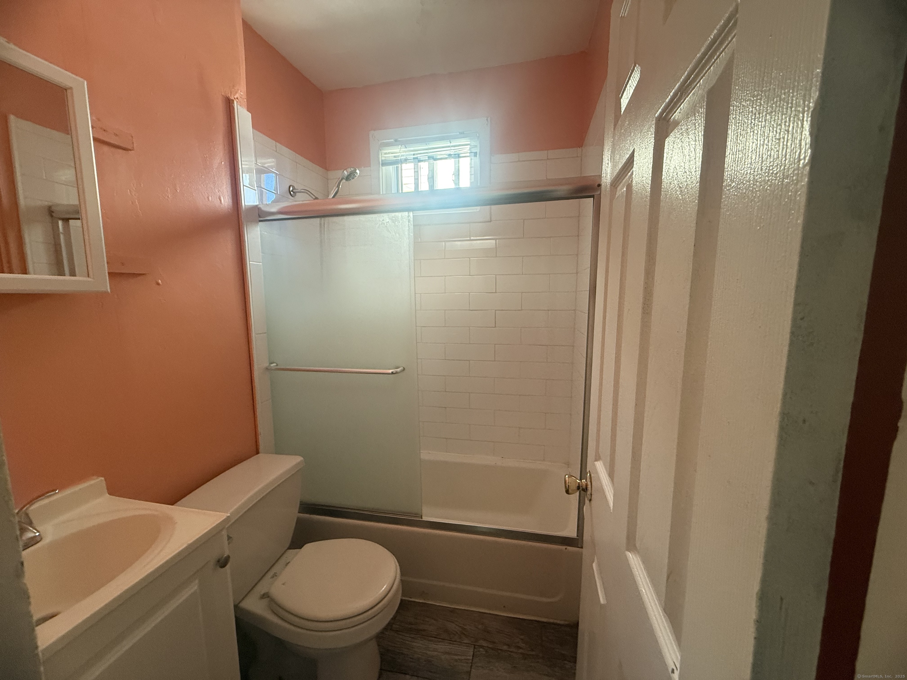 Bridgeport, Connecticut 06605, United States, 2 Bedrooms Bedrooms, ,1 BathroomBathrooms,Residential,Active,174830