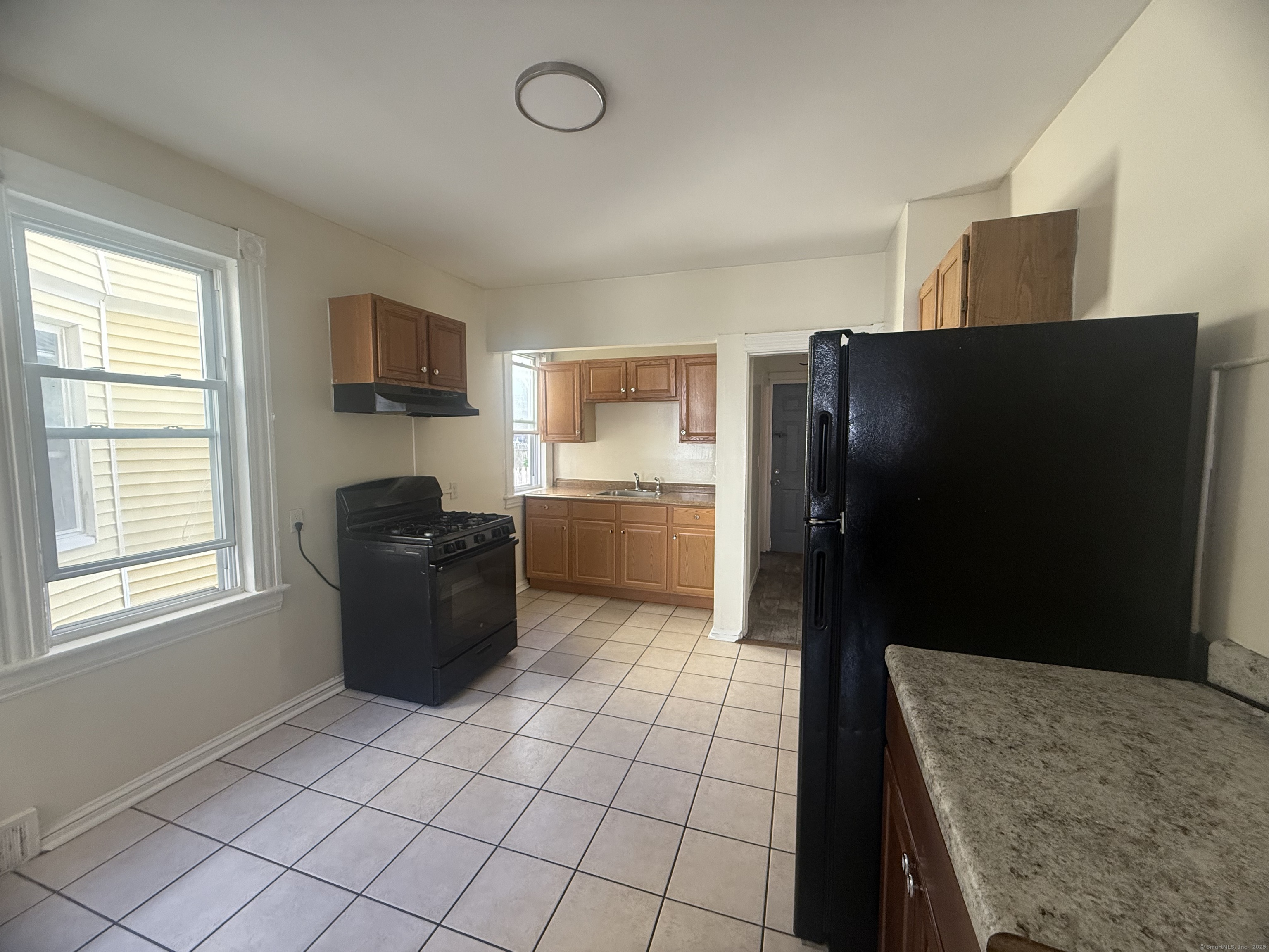 Bridgeport, Connecticut 06605, United States, 2 Bedrooms Bedrooms, ,1 BathroomBathrooms,Residential,Active,174830