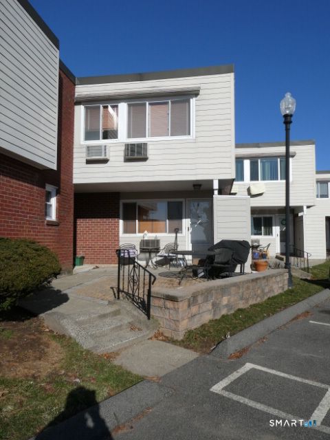 Condo For Sale - 195 West Walk<br/> West Haven, CT 06516