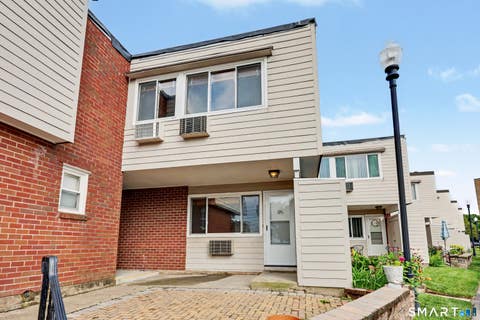 Condo For Sale - 195 West Walk<br/> New Haven County, West Haven, CT 06516