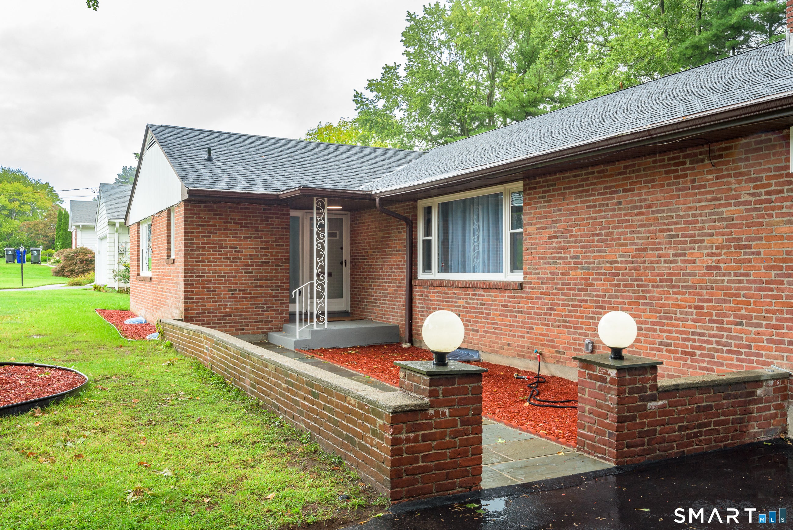 8 Lincoln Avenue