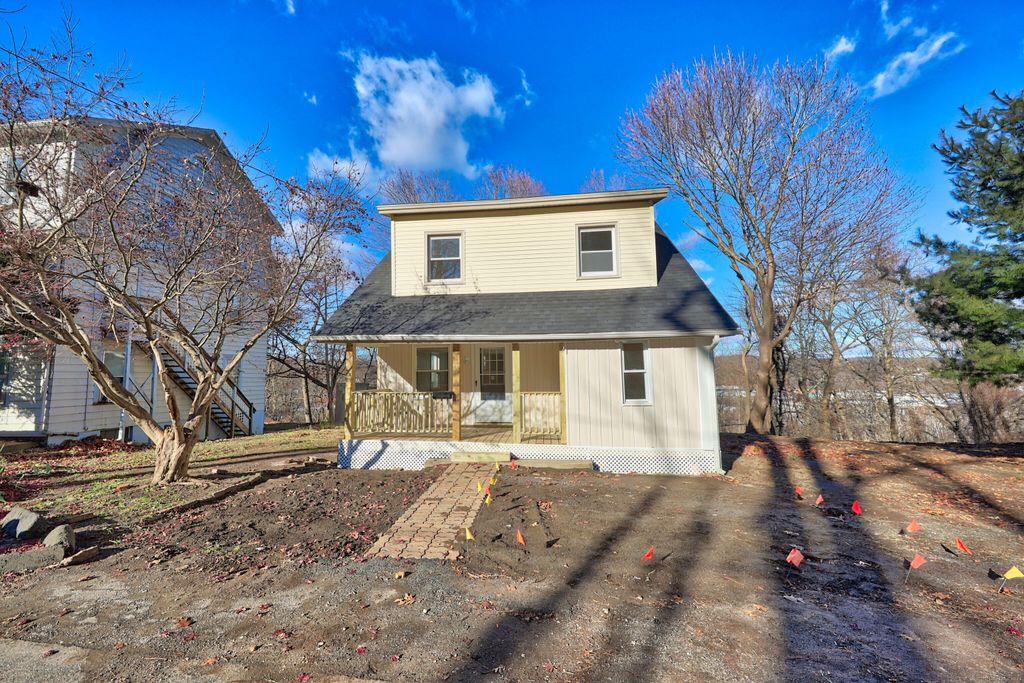 Photo of 423 Waterville Street, Waterbury, CT 06710 (MLS # 24142350)