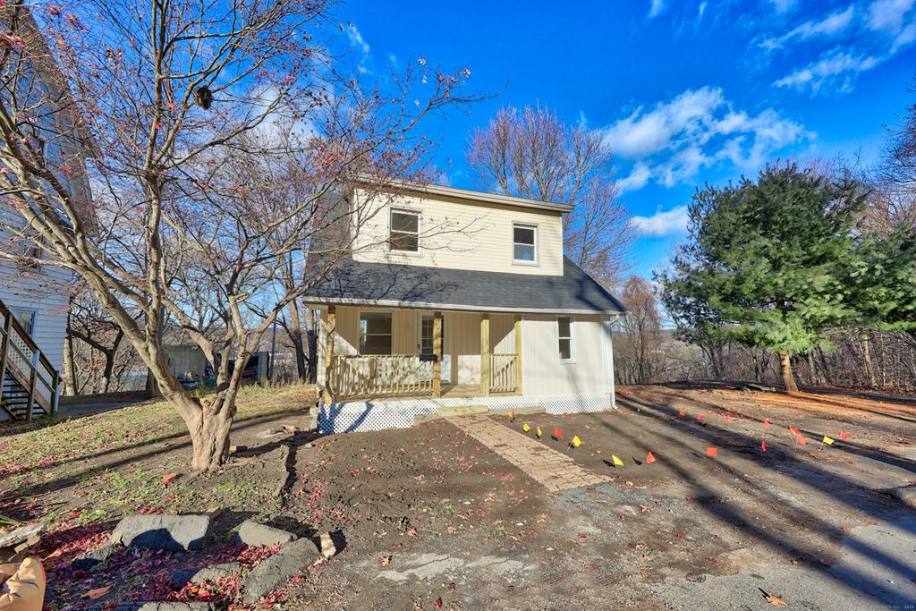 Photo of 423 Waterville Street, Waterbury, CT 06710 (MLS # 24142350)