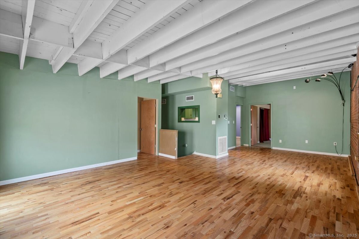 1 Front Street 204
