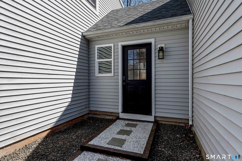 Photo of 82 Heather Heights, Meriden, CT 06450 (MLS # 24167506)