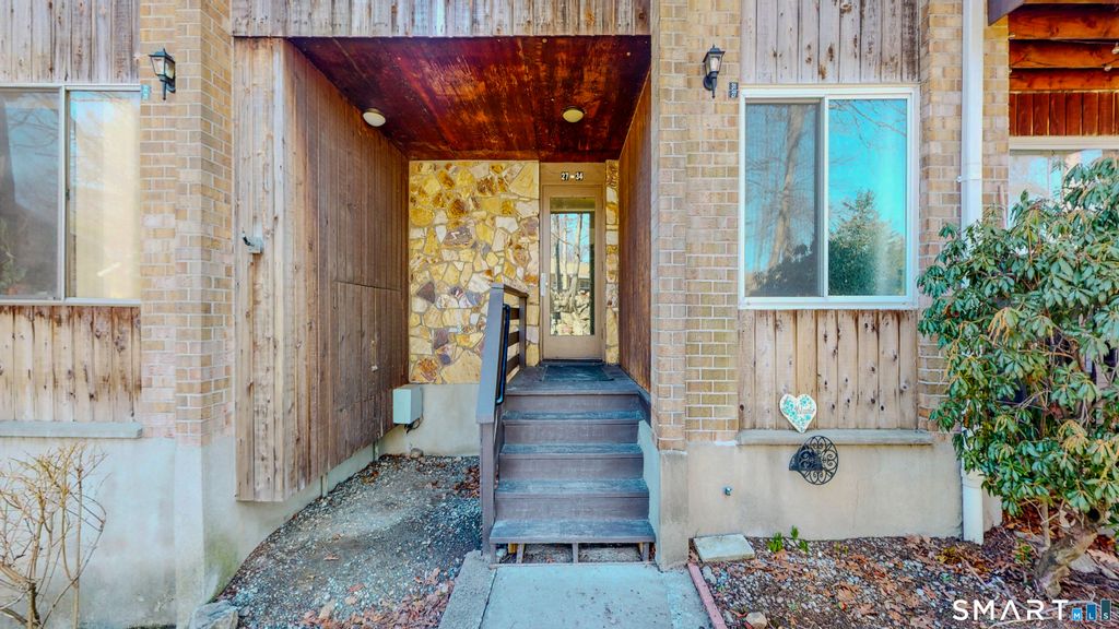 Photo of 333 Vincellette Street #27, Bridgeport, CT 06606 (MLS # 24158118)