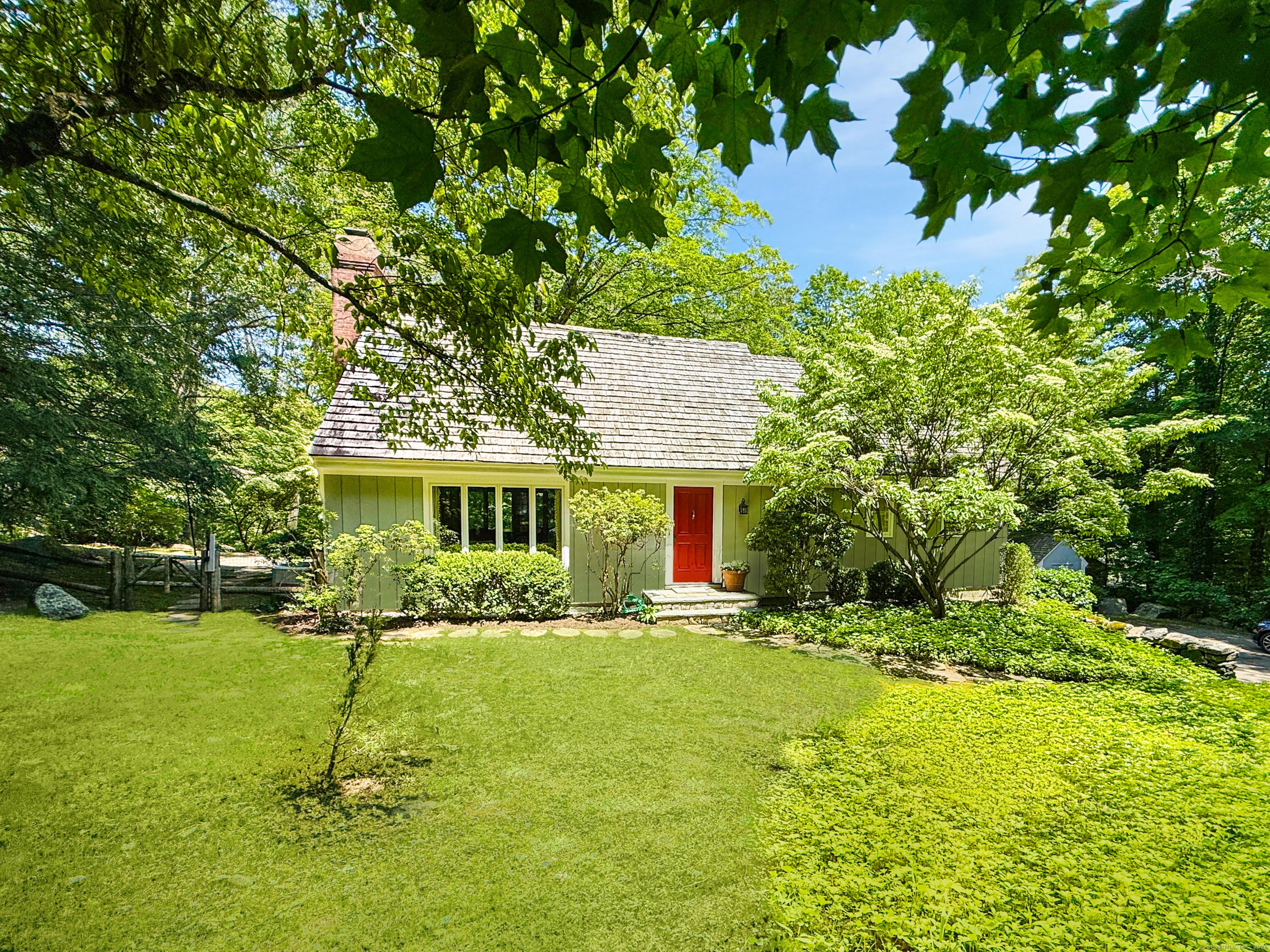 Stamford, Connecticut 06903, United States, 3 Bedrooms Bedrooms, ,4 BathroomsBathrooms,Residential,Pending,144334