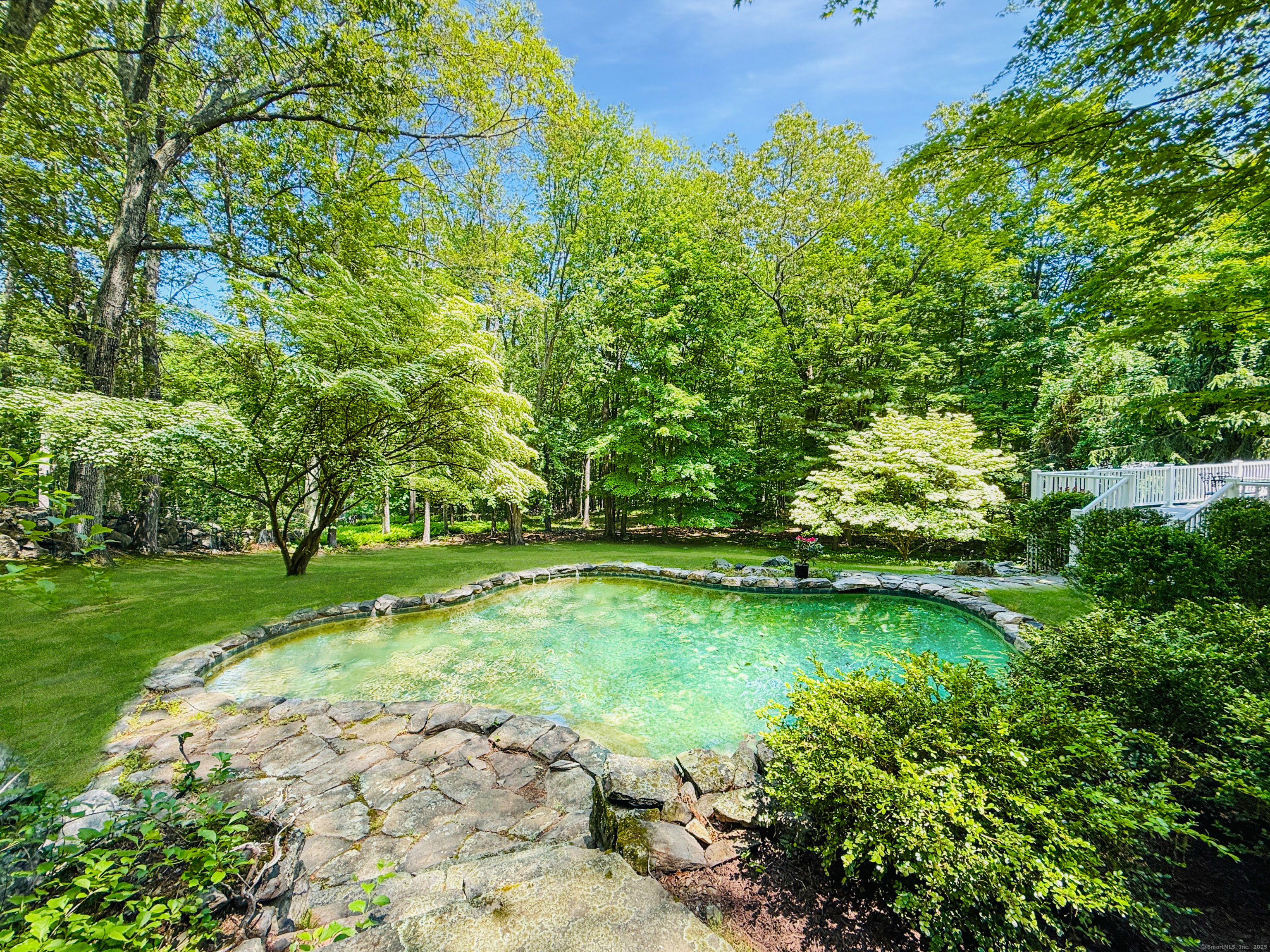 Stamford, Connecticut 06903, United States, 3 Bedrooms Bedrooms, ,4 BathroomsBathrooms,Residential,Pending,144334