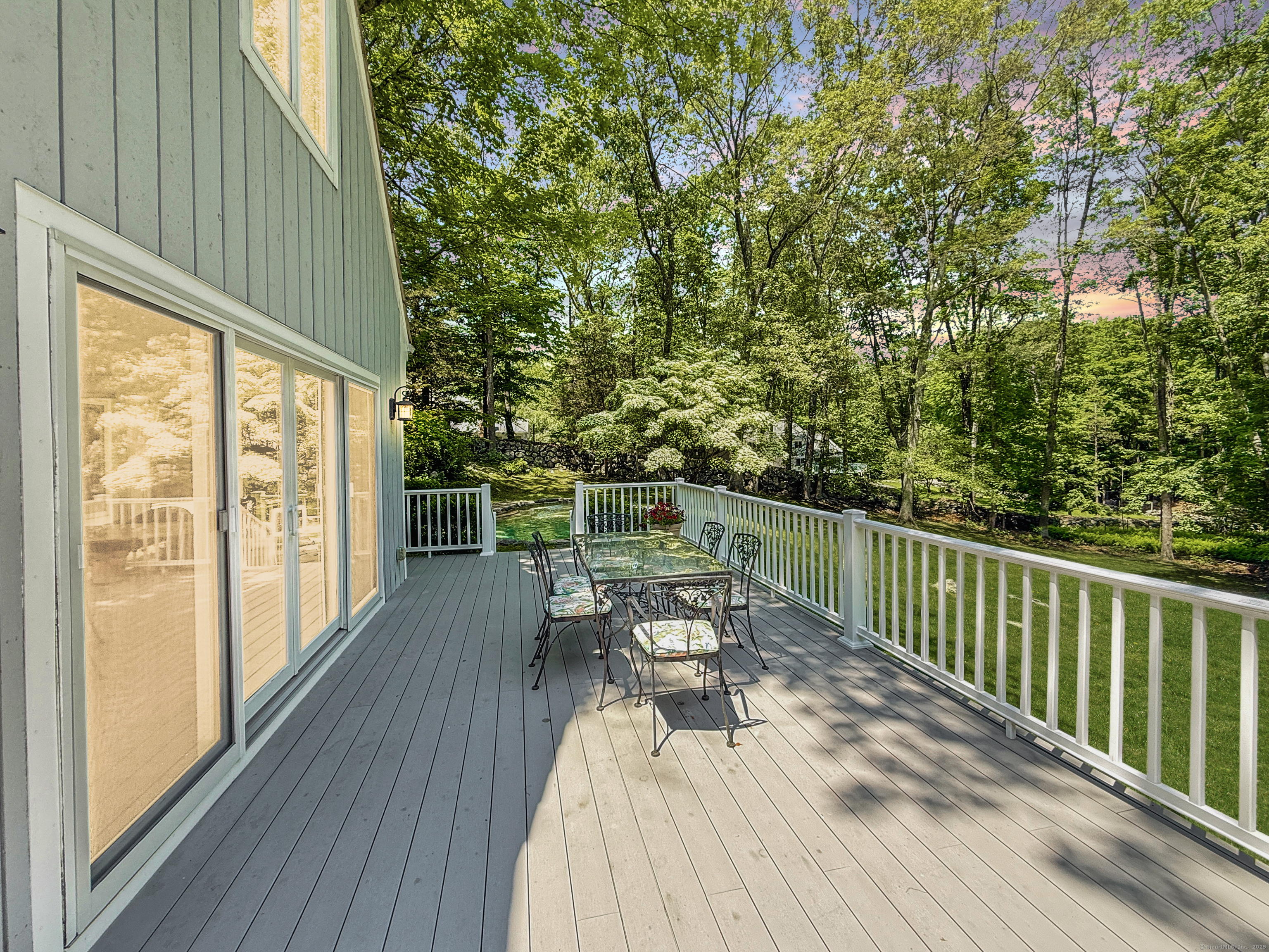 Stamford, Connecticut 06903, United States, 3 Bedrooms Bedrooms, ,4 BathroomsBathrooms,Residential,Pending,144334