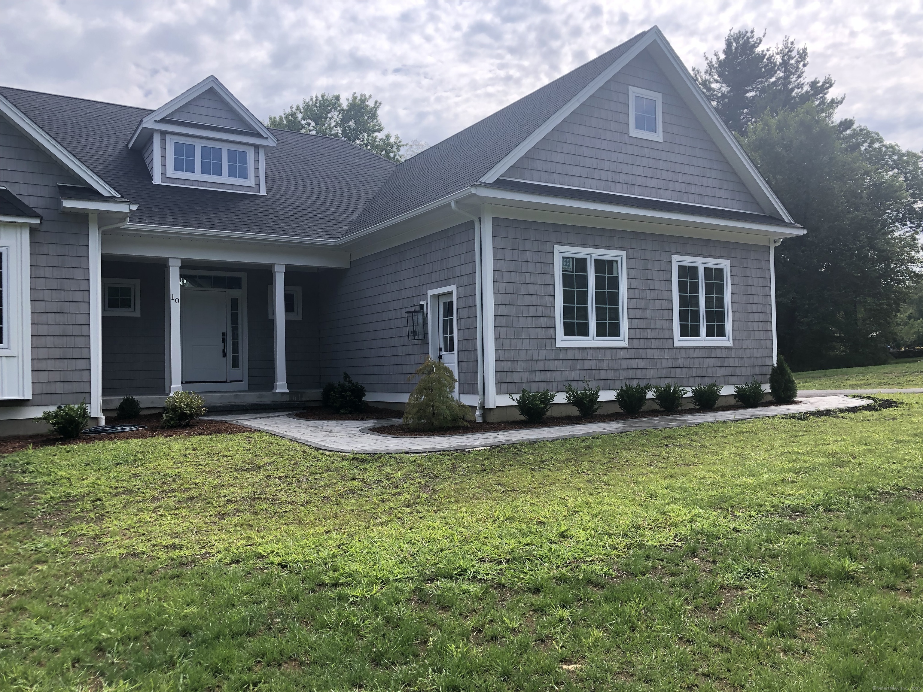 10 Maple View Trail