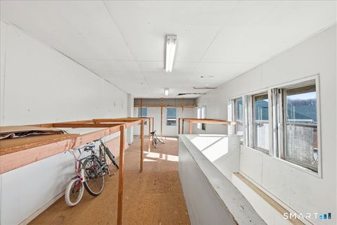 Tiny photo for 33 Boston Post Road, Waterford, CT 06385 (MLS # 24150361)