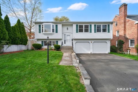 Homes For Sale - 20 Lowell Road<br/> Hartford County, West Hartford, CT 06119