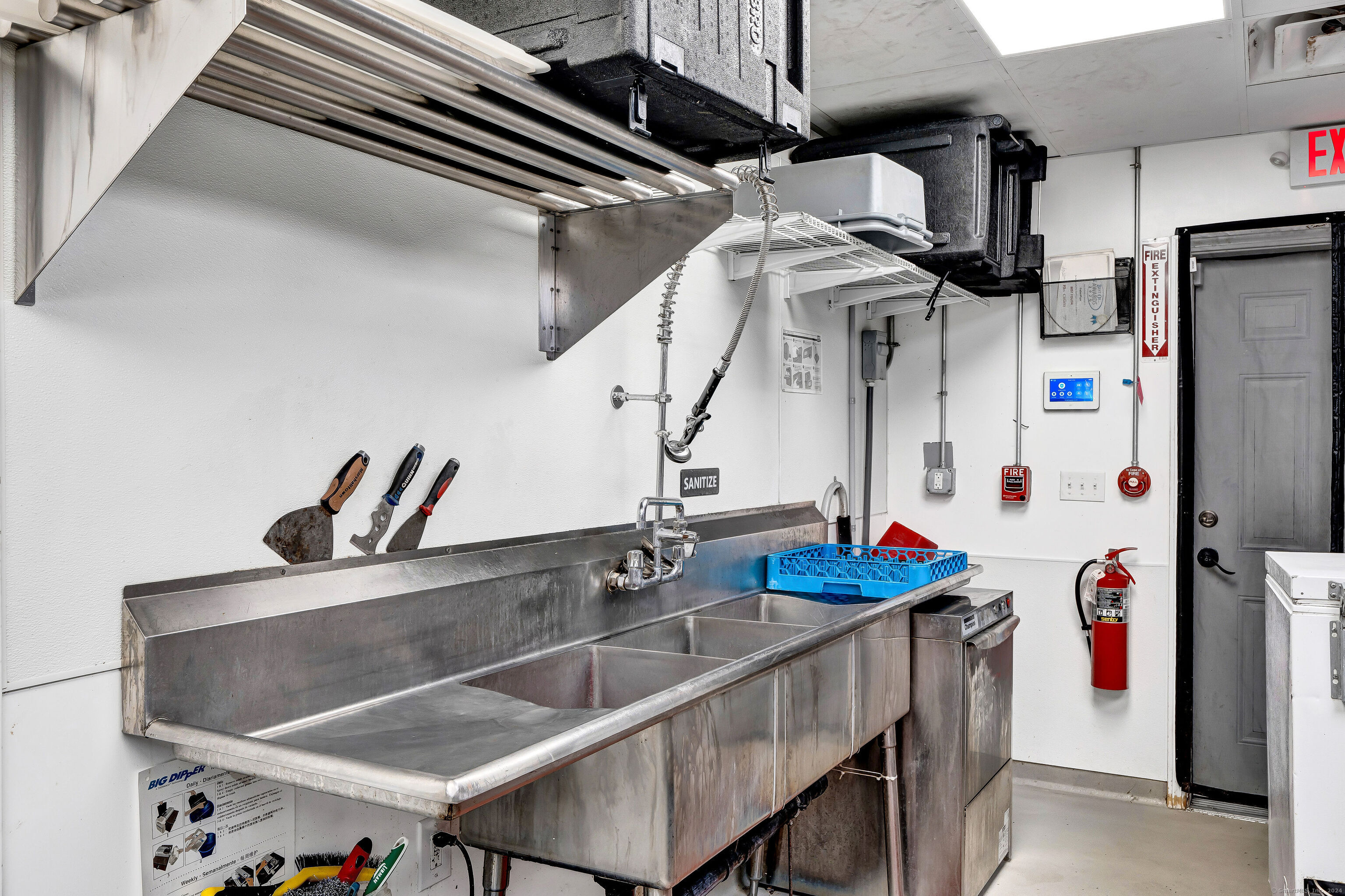 Southington, Connecticut 06489, United States, ,Commercial,Pending,41429