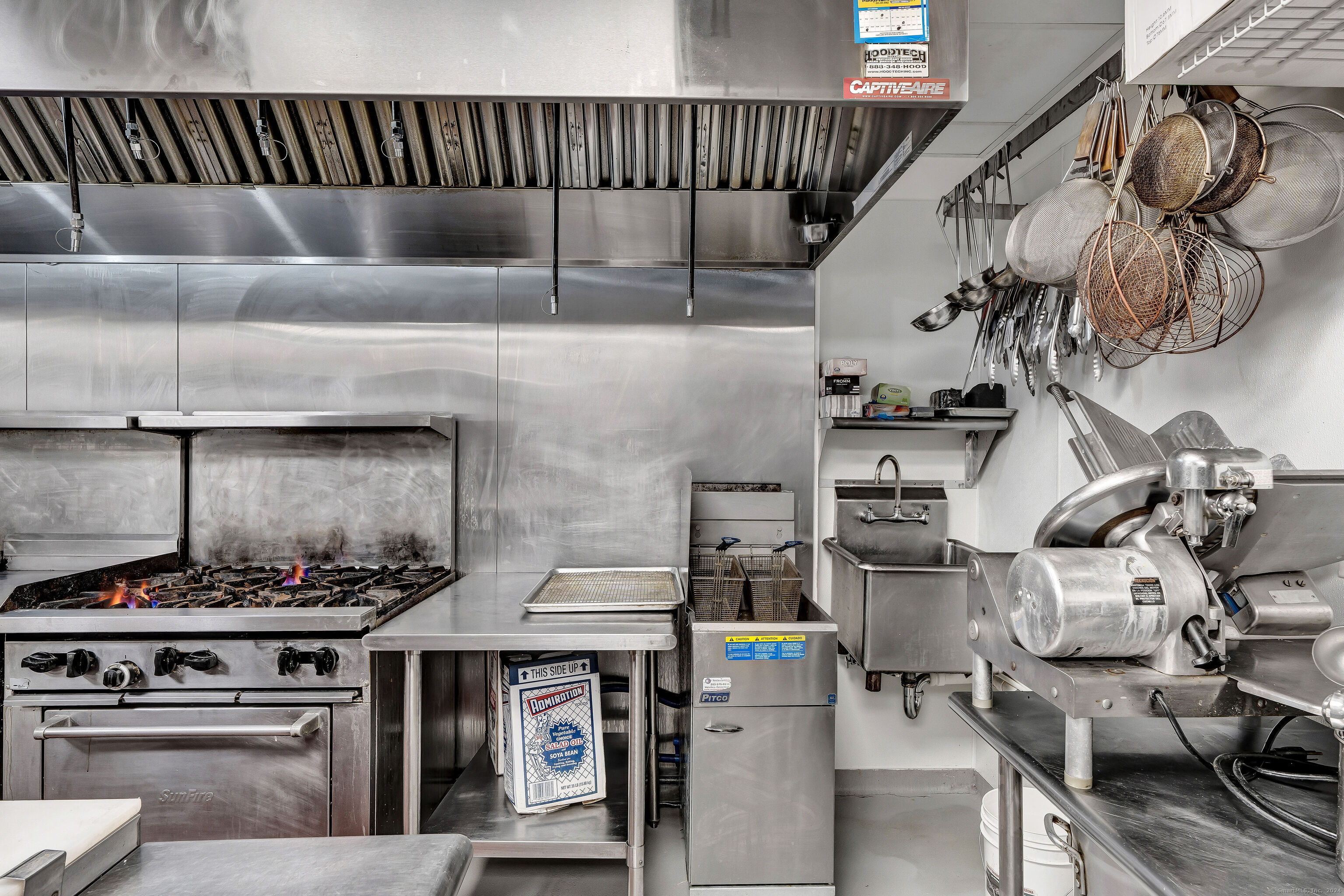 Southington, Connecticut 06489, United States, ,Commercial,Pending,41429