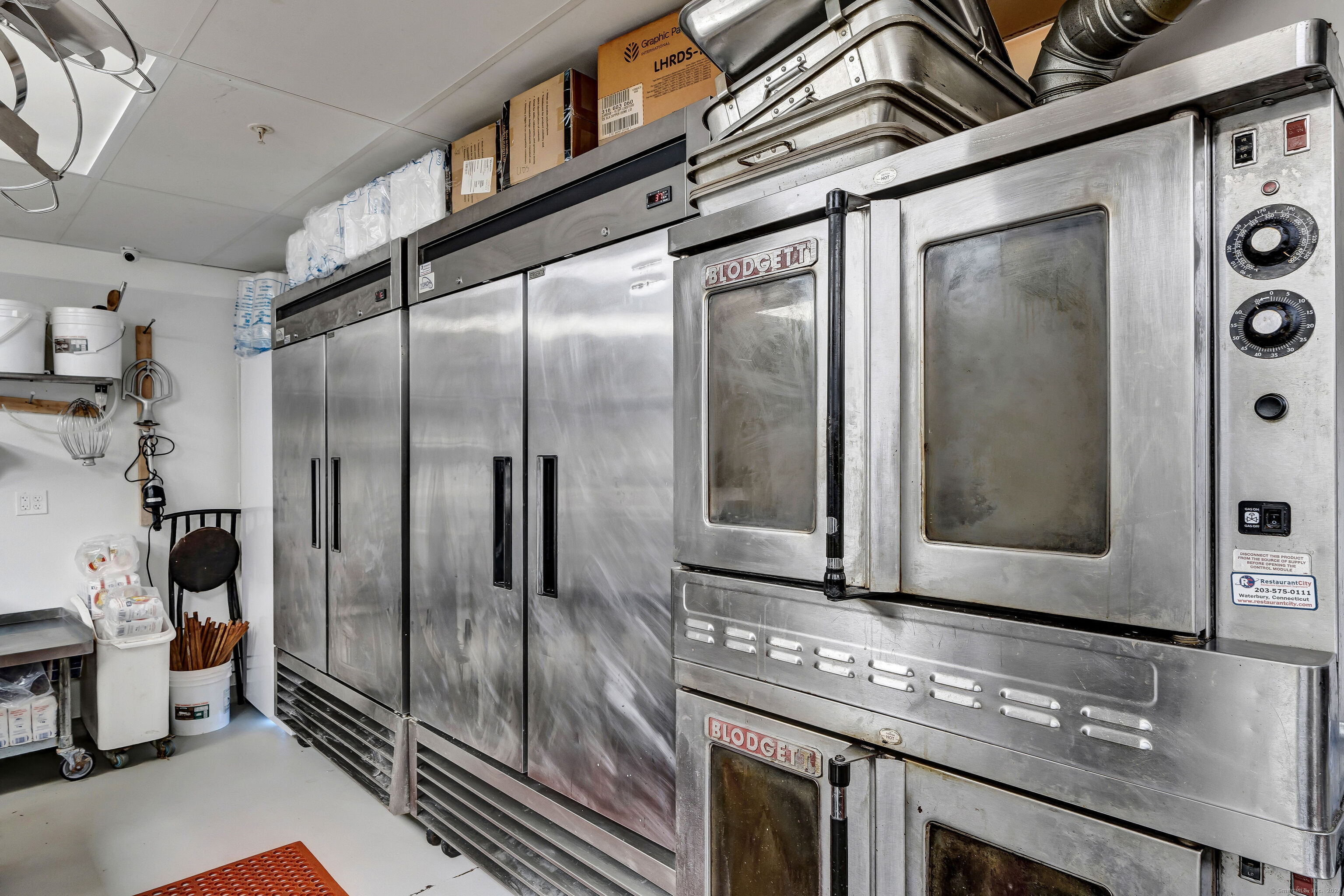 Southington, Connecticut 06489, United States, ,Commercial,Pending,41429