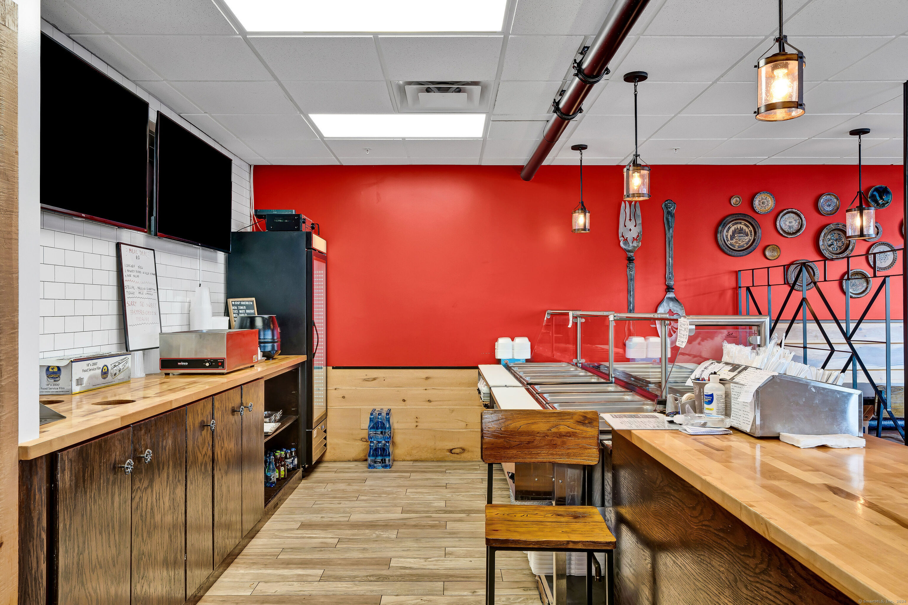 Southington, Connecticut 06489, United States, ,Commercial,Pending,41429