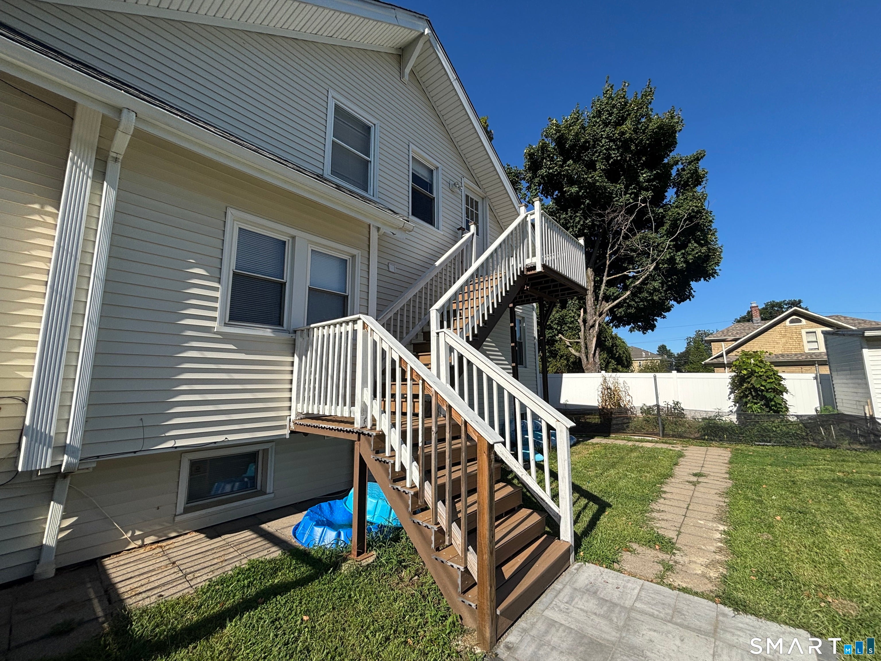 16-18 Hayes Drive