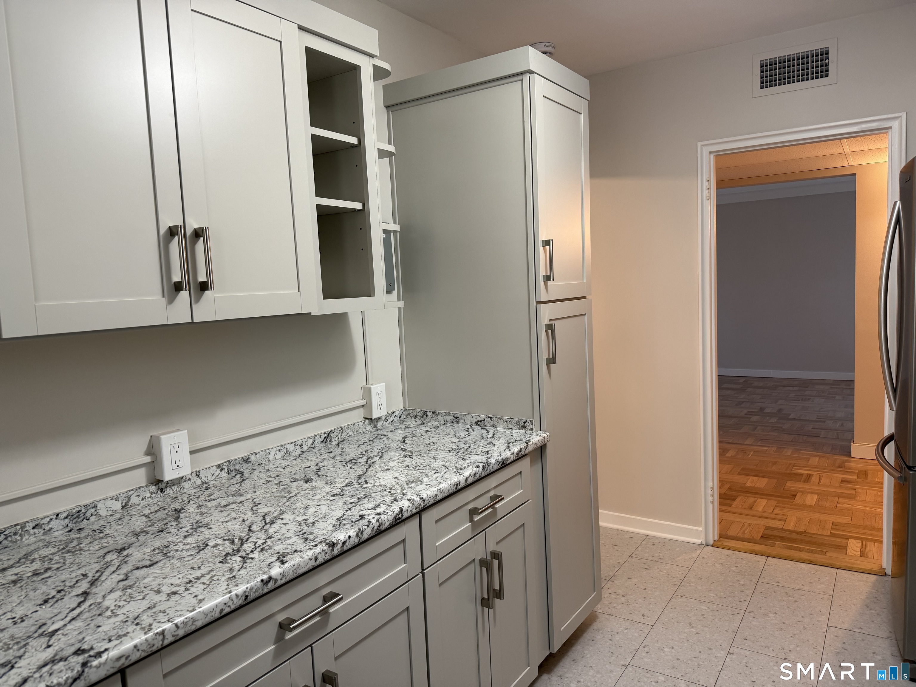 20 Outlook Avenue 102