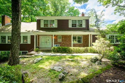 Homes For Sale - 20 Round Hill Drive<br/> Stamford, CT 06903