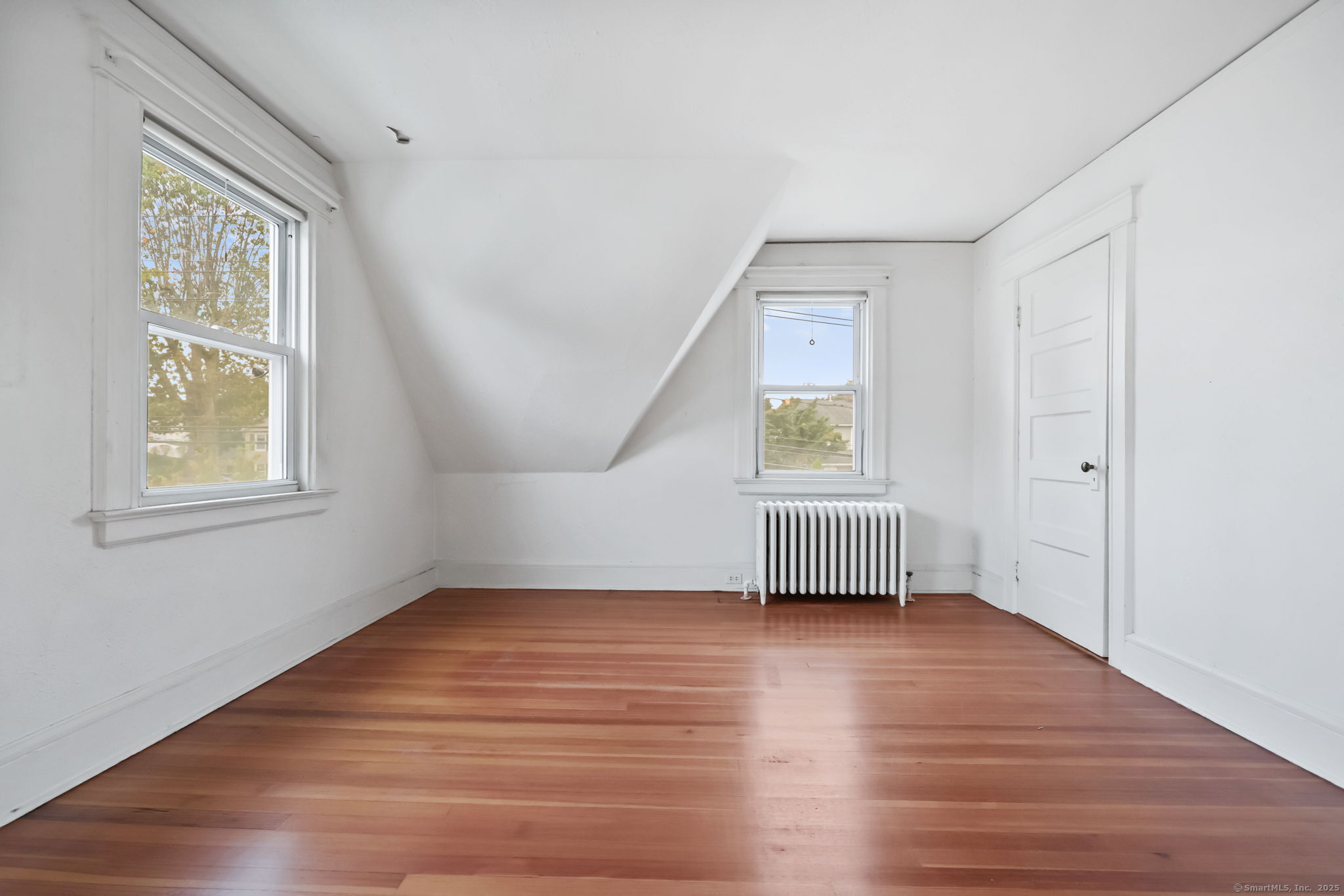 Greenwich, Connecticut 06830, United States, 2 Bedrooms Bedrooms, ,2 BathroomsBathrooms,Residential,Active,218829