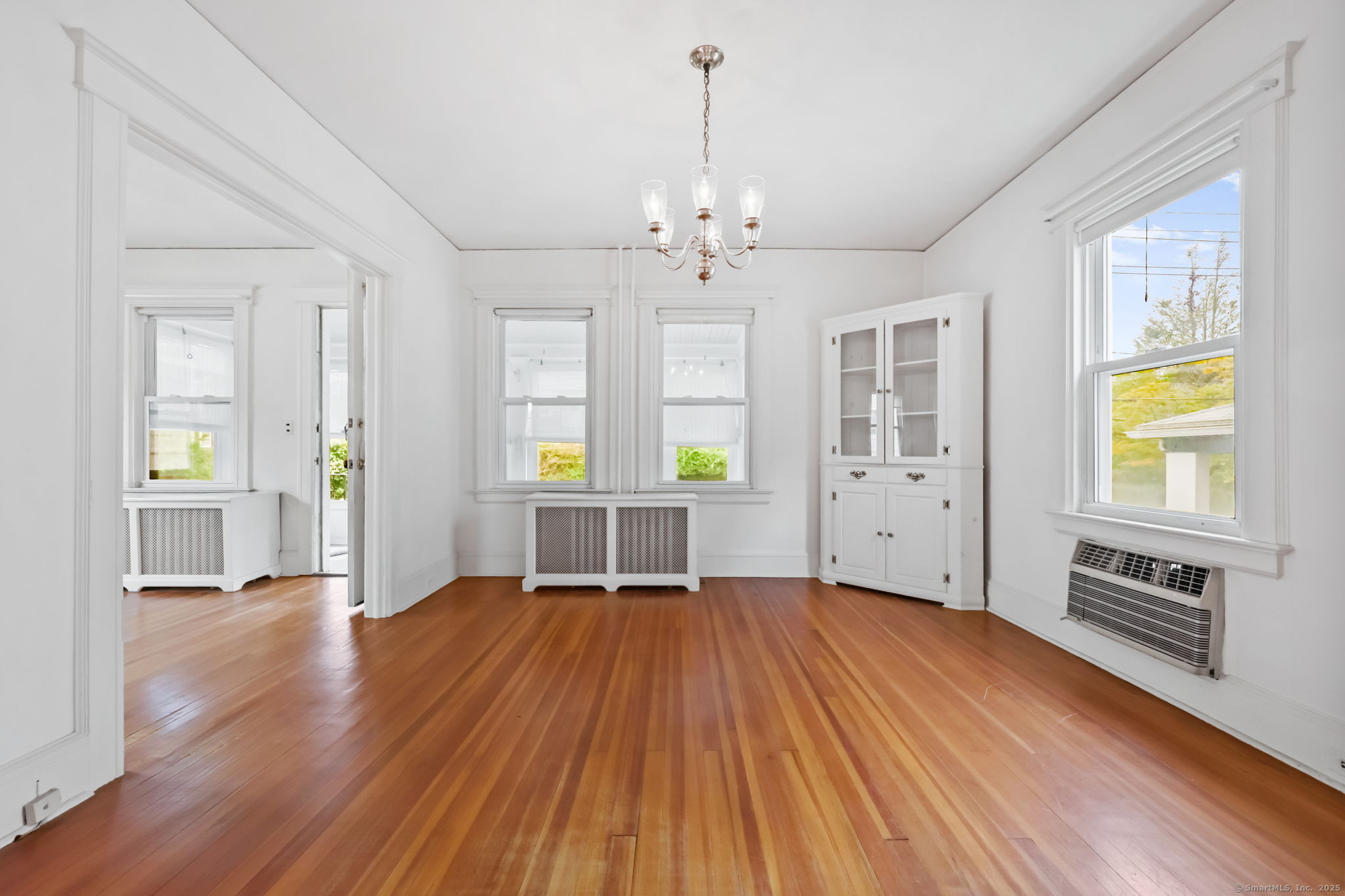 Greenwich, Connecticut 06830, United States, 2 Bedrooms Bedrooms, ,2 BathroomsBathrooms,Residential,Active,218829