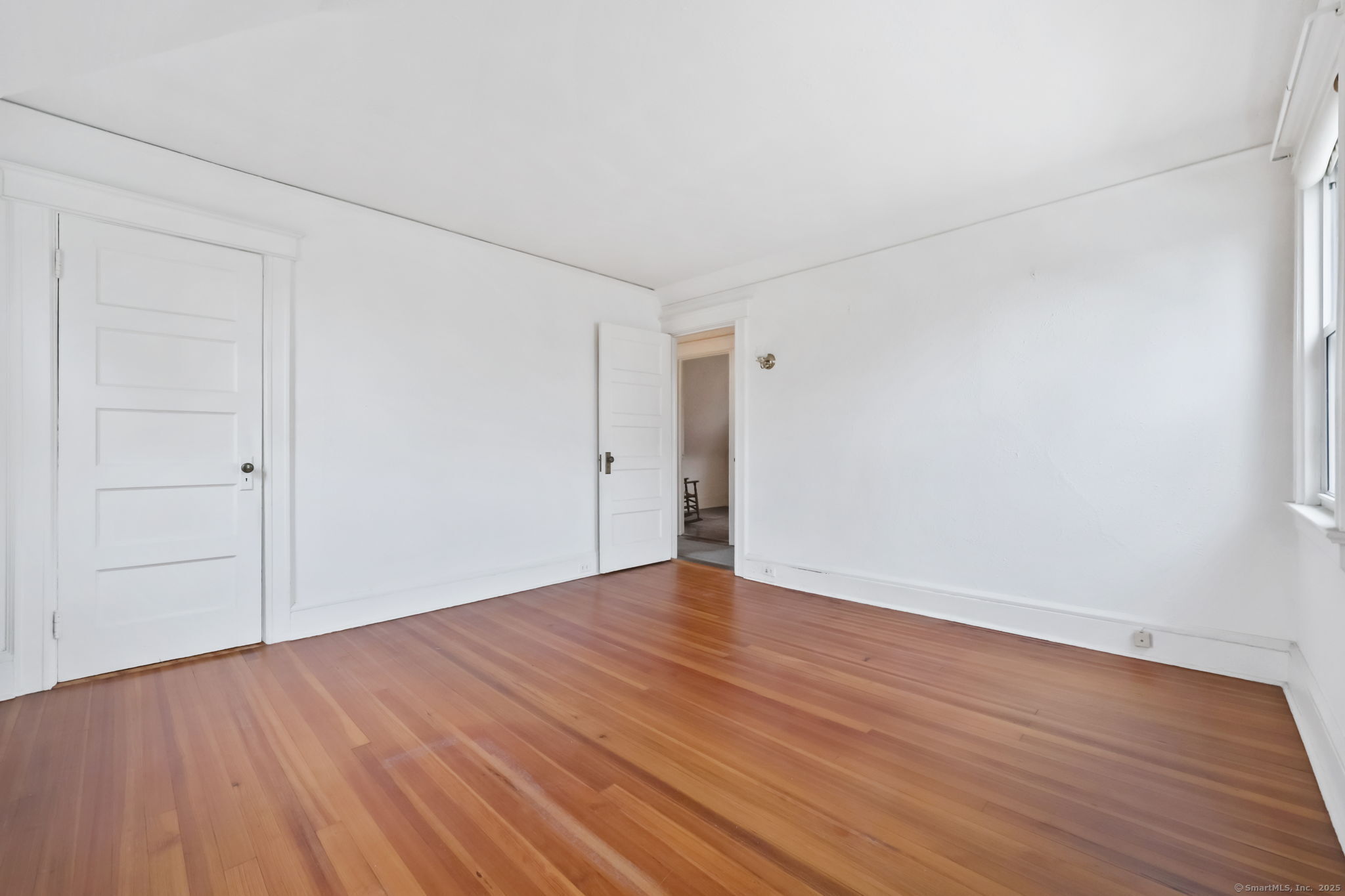 Greenwich, Connecticut 06830, United States, 2 Bedrooms Bedrooms, ,2 BathroomsBathrooms,Residential,Active,218829