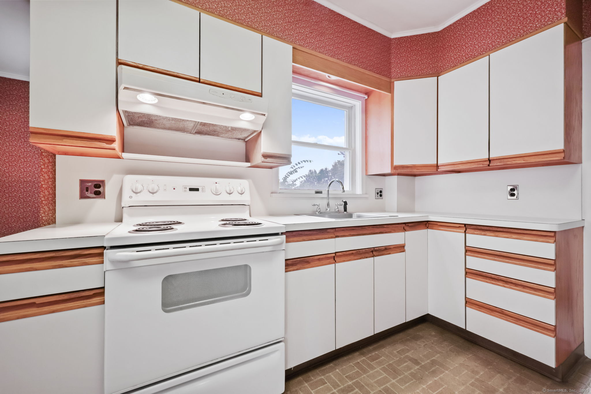 Greenwich, Connecticut 06830, United States, 2 Bedrooms Bedrooms, ,2 BathroomsBathrooms,Residential,Active,218829