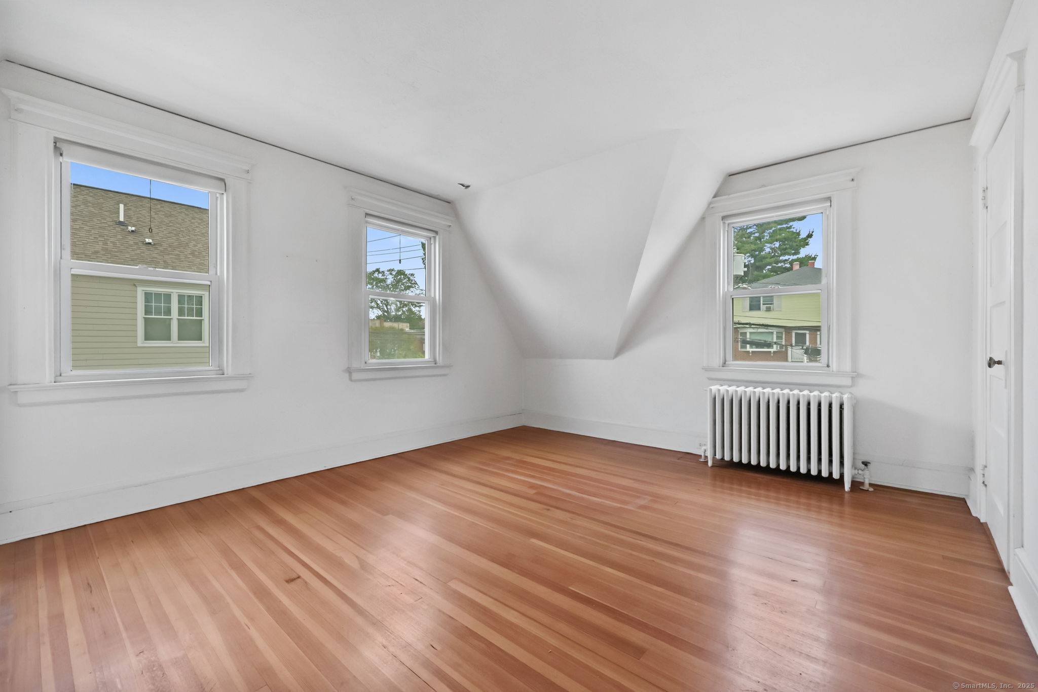 Greenwich, Connecticut 06830, United States, 2 Bedrooms Bedrooms, ,2 BathroomsBathrooms,Residential,Active,218829