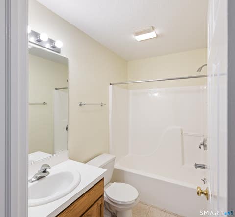 Tiny photo for 26 Fox Hollow #26, Avon, CT 06001 (MLS # 24193630)