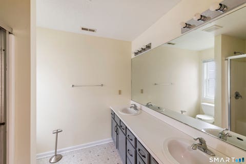 Tiny photo for 26 Fox Hollow #26, Avon, CT 06001 (MLS # 24193630)