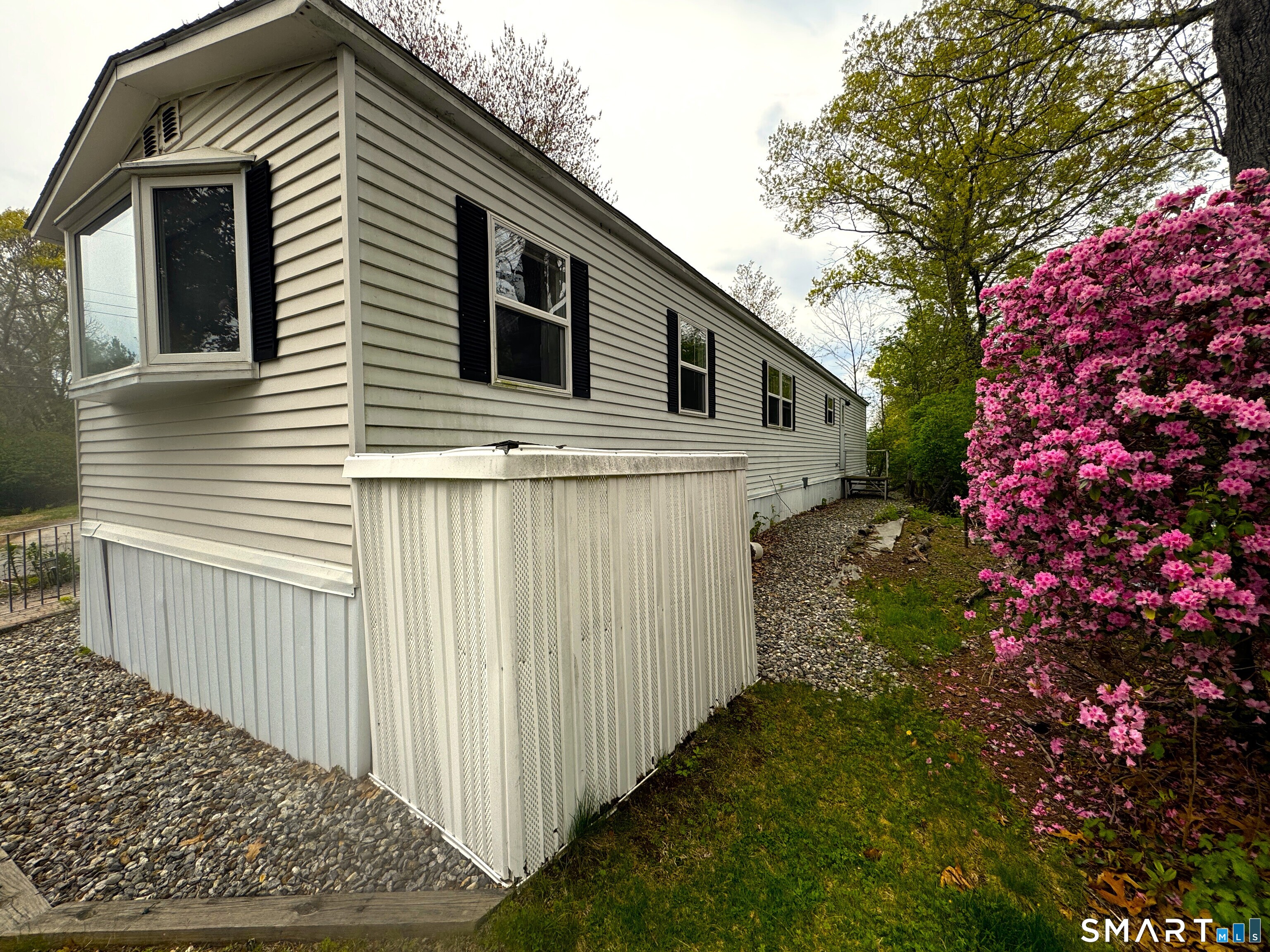 33 Ridge Circle