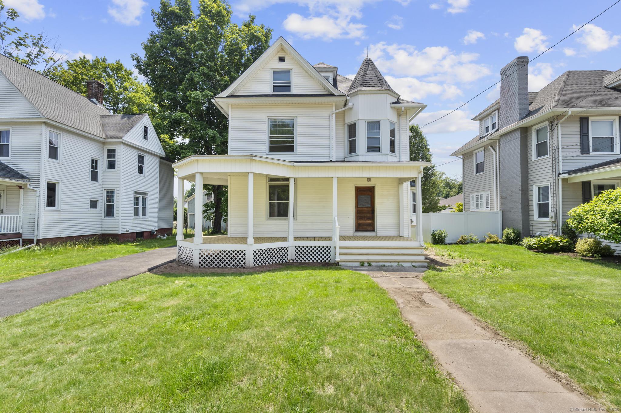 Property for Sale at Spring Street, Windsor Locks, Connecticut - Bedrooms: 5 
Bathrooms: 2 
Rooms: 10  - $449,000