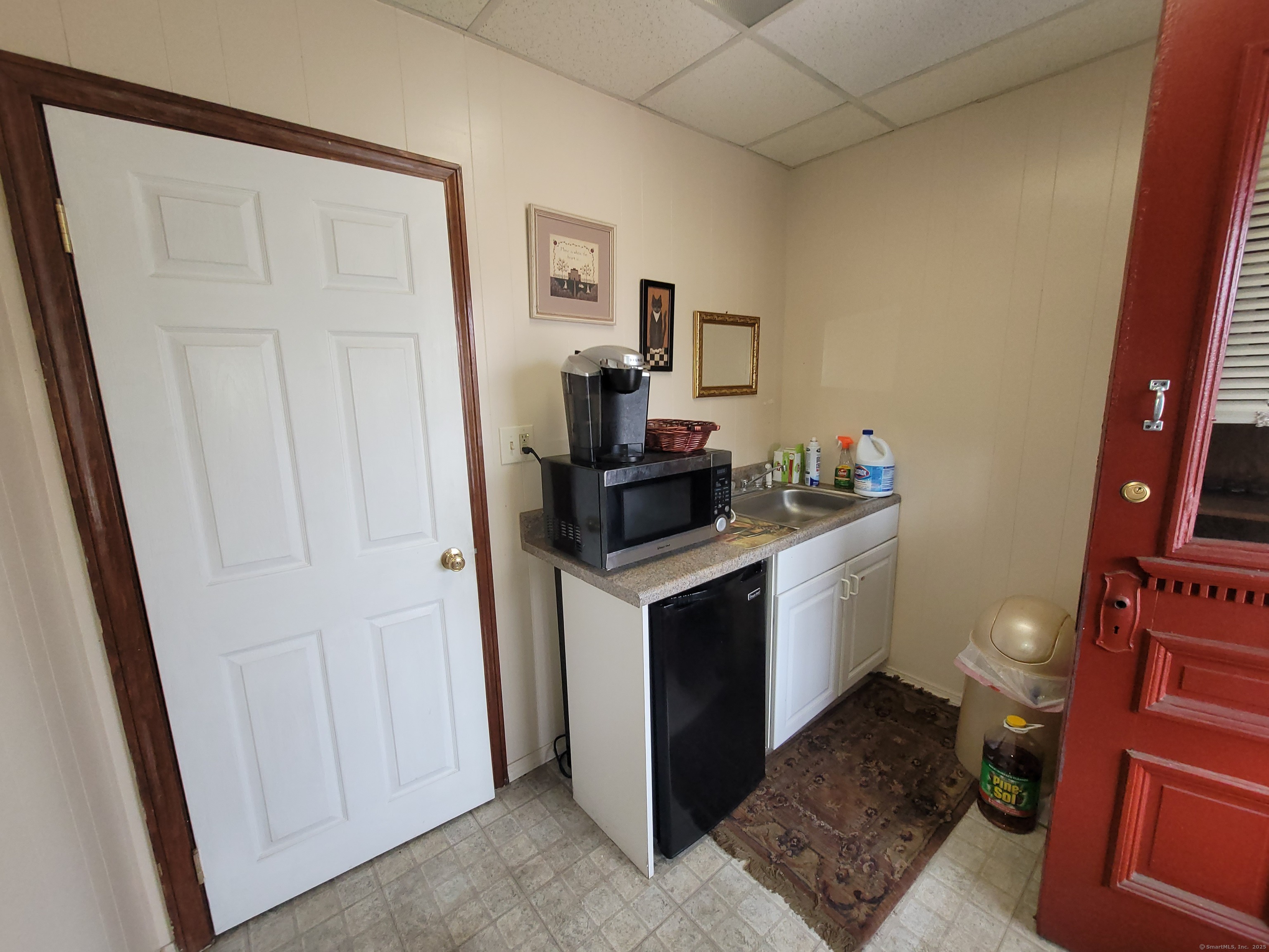 East Hartford, Connecticut 06108, United States, 6 Bedrooms Bedrooms, ,2 BathroomsBathrooms,Residential,Active,199193