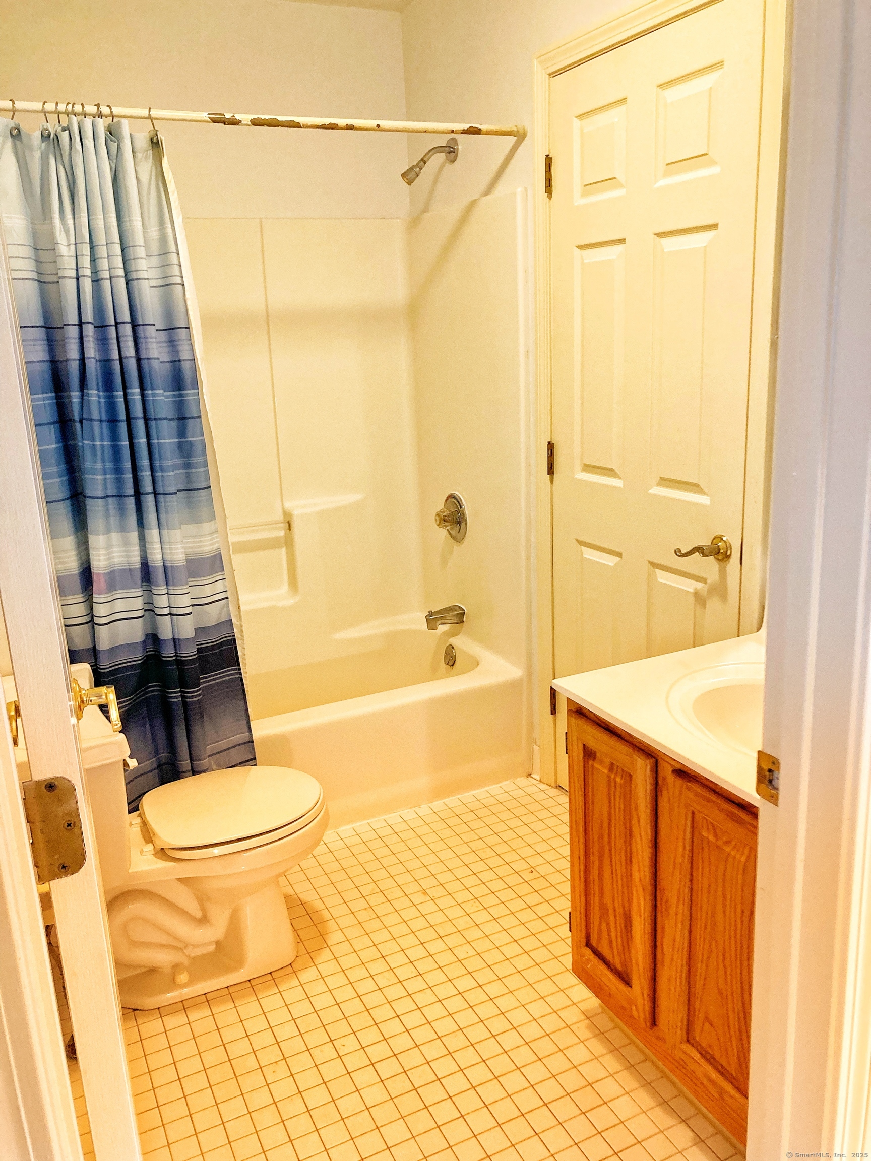 368 Meridian Street Extension #APT 42, Groton, Connecticut image 14